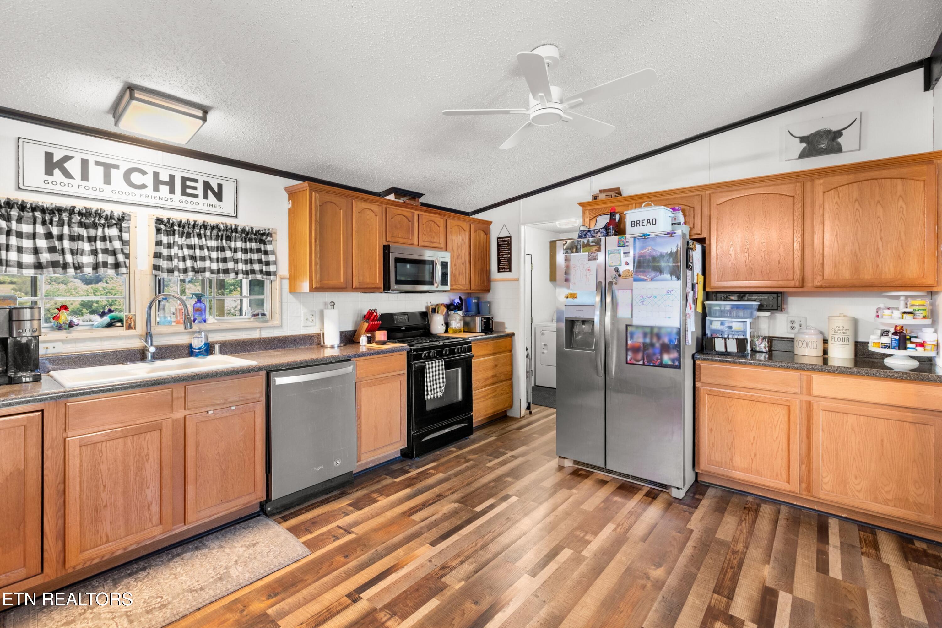 265 Leach Acres Speedwell TN 37870