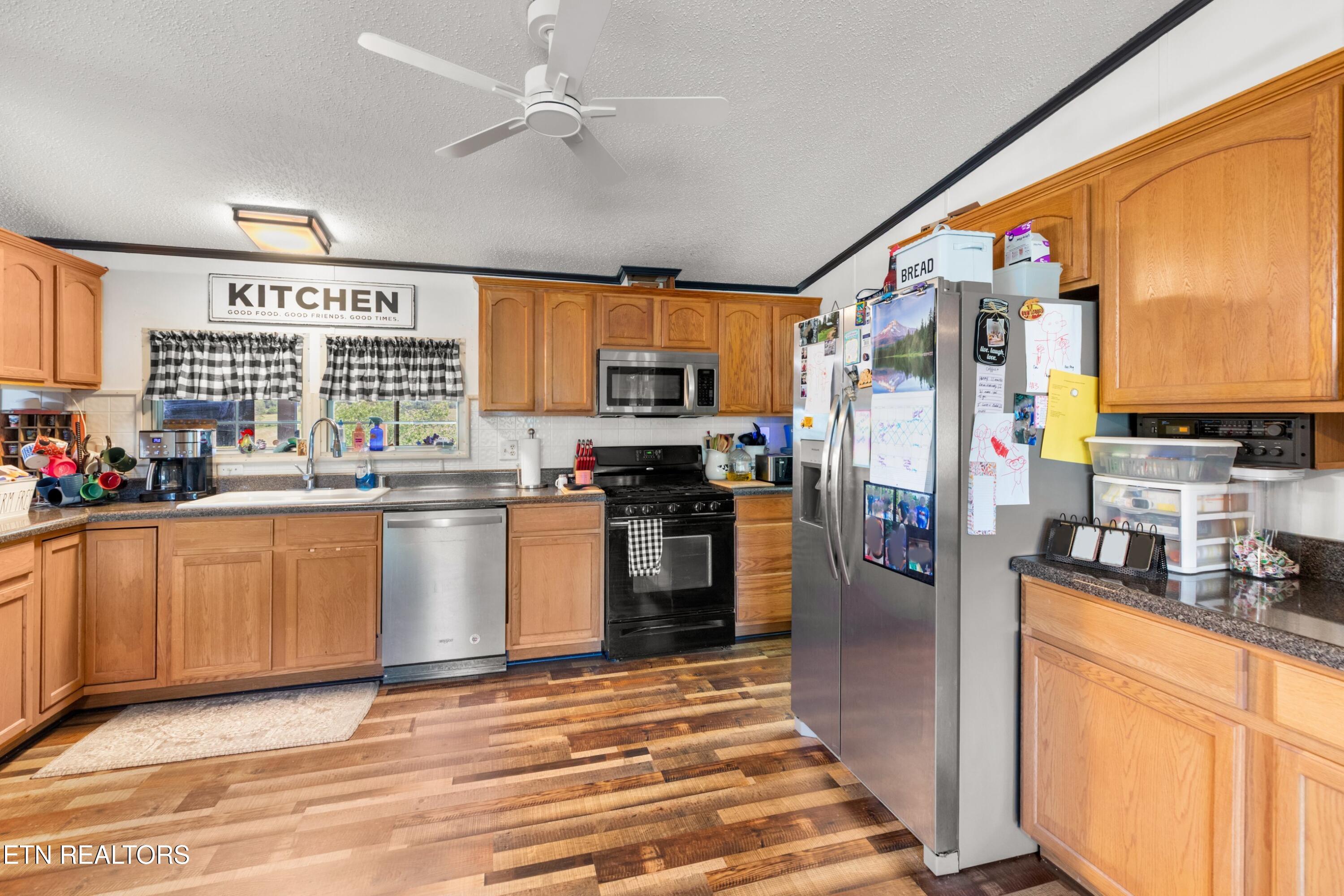 265 Leach Acres Speedwell TN 37870
