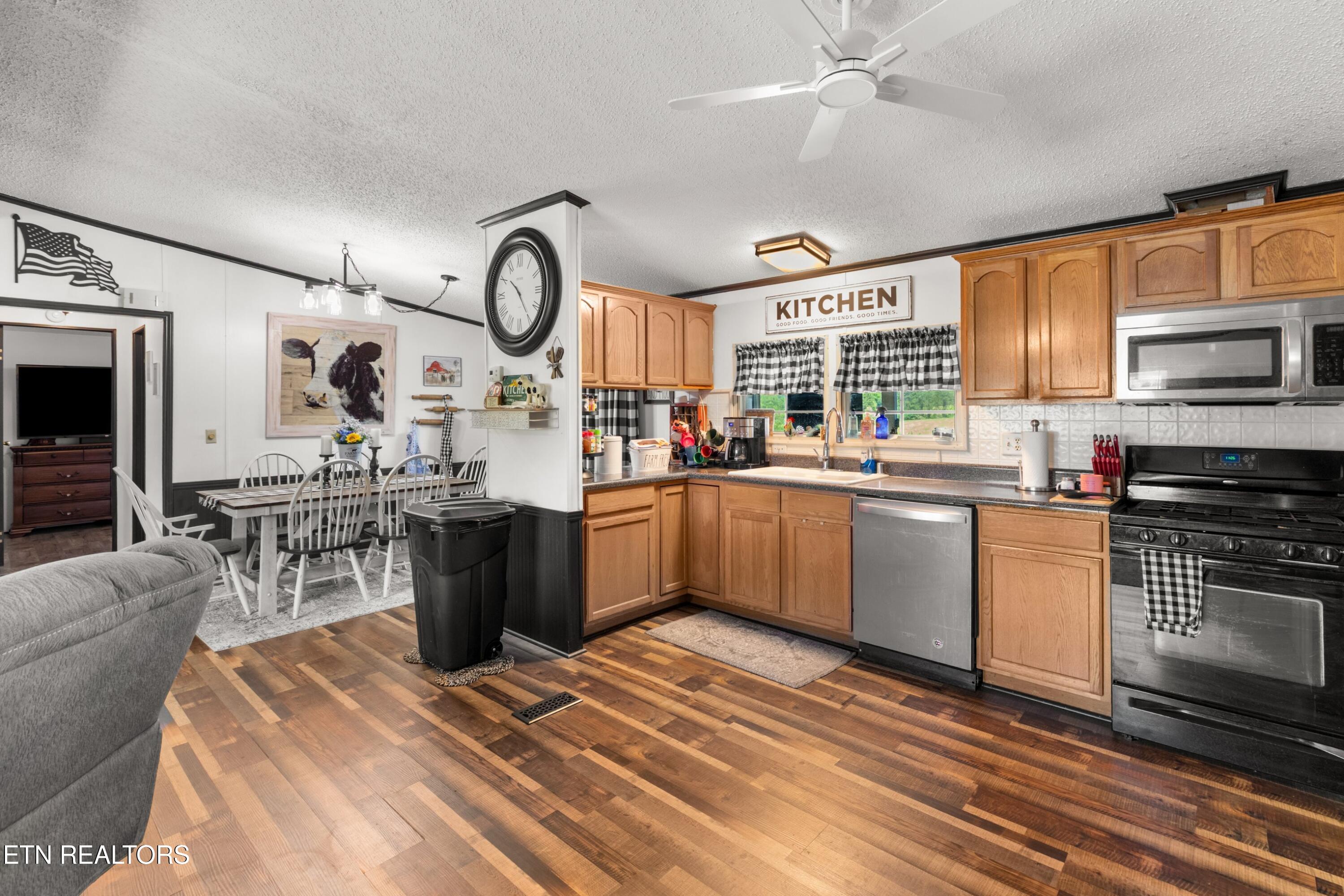 265 Leach Acres Speedwell TN 37870