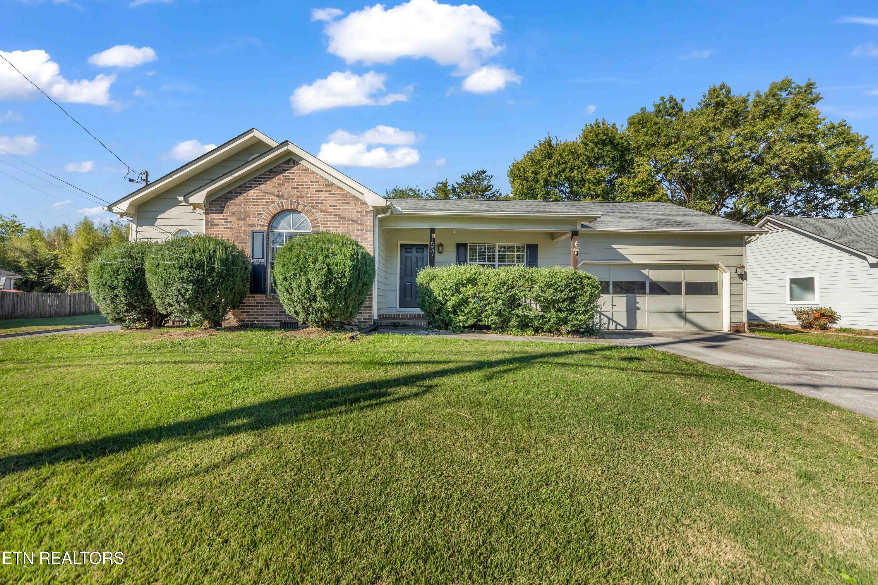 1537 Secretariat Boulevard Knoxville TN 37931
