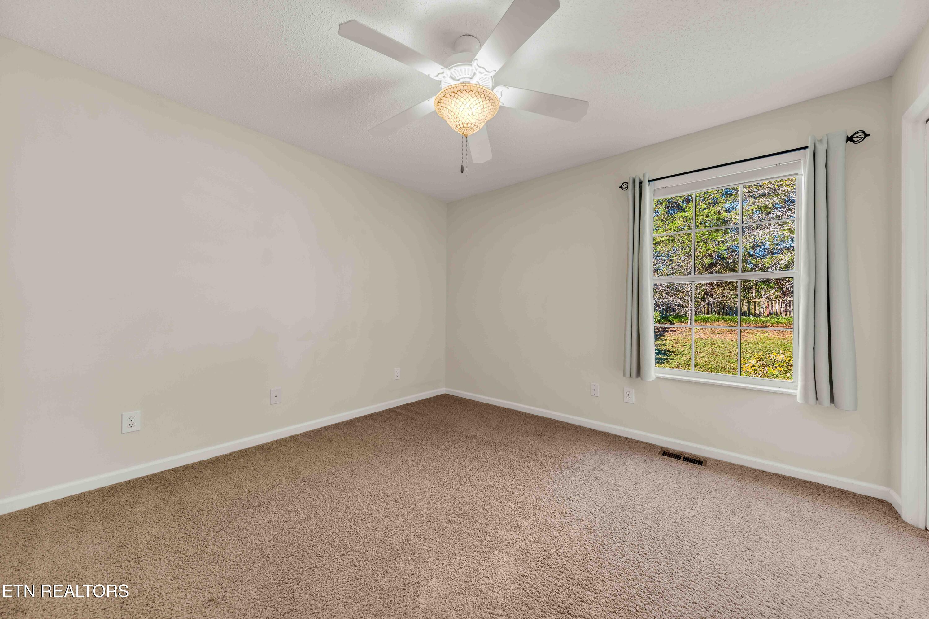 1537 Secretariat Boulevard Knoxville TN 37931