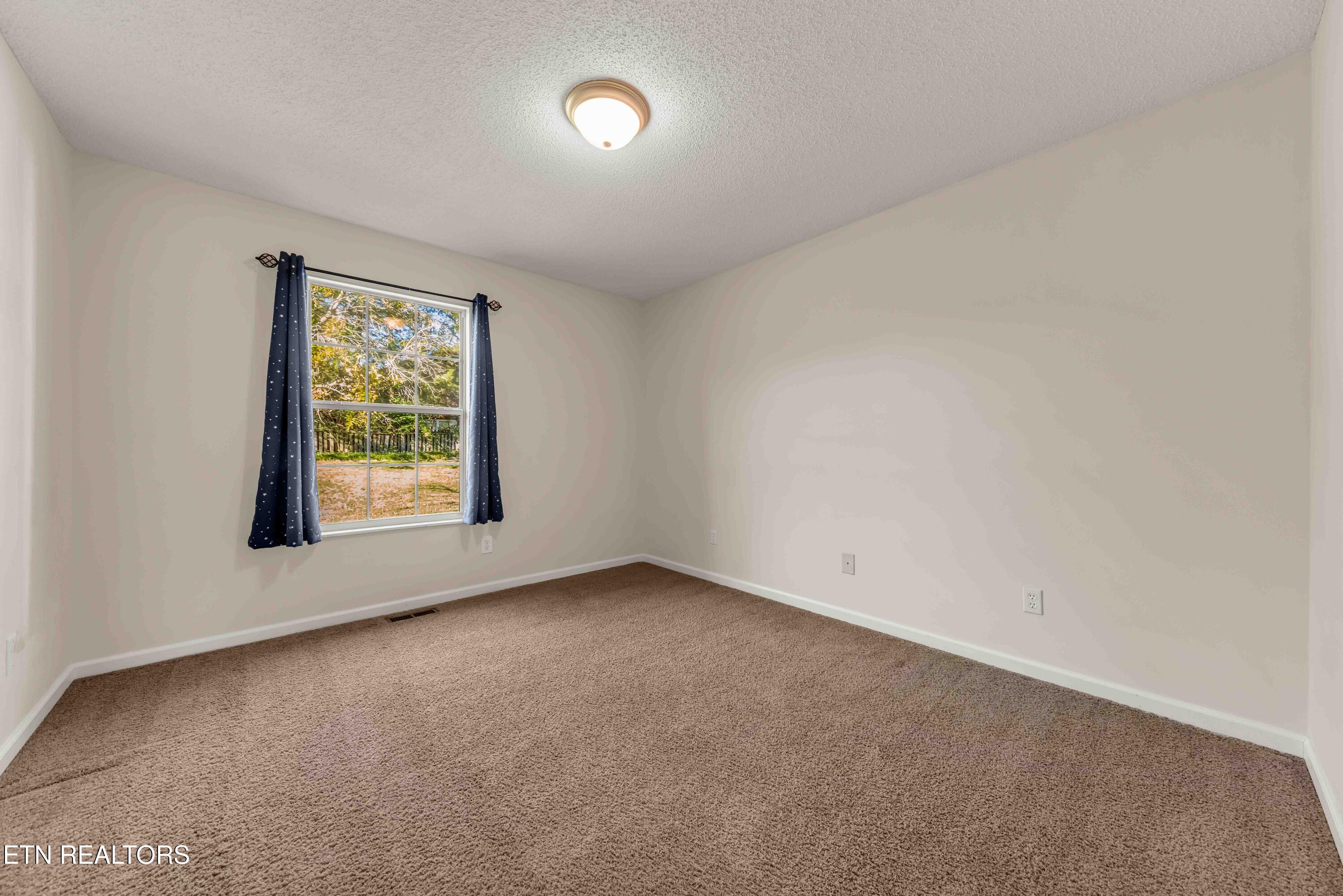 1537 Secretariat Boulevard Knoxville TN 37931