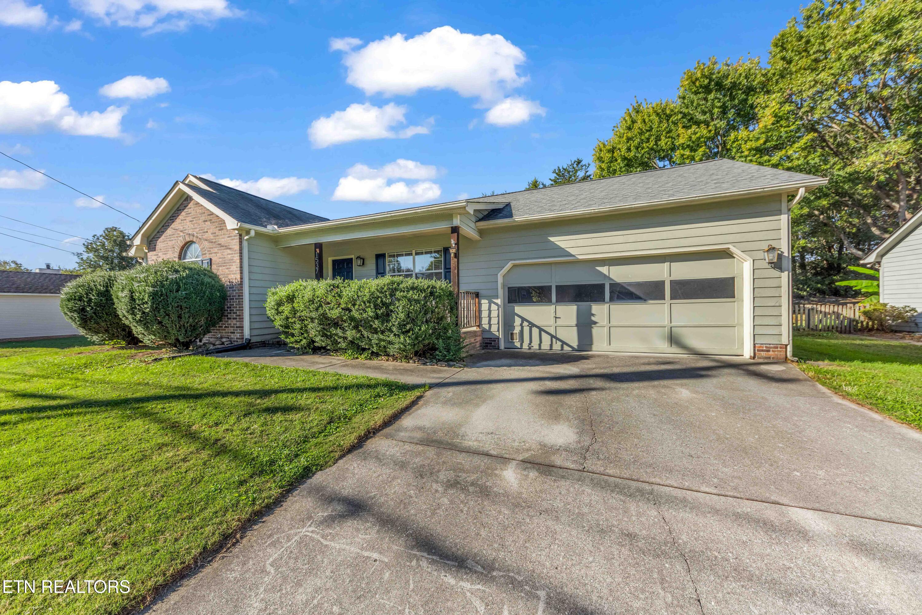 1537 Secretariat Boulevard Knoxville TN 37931