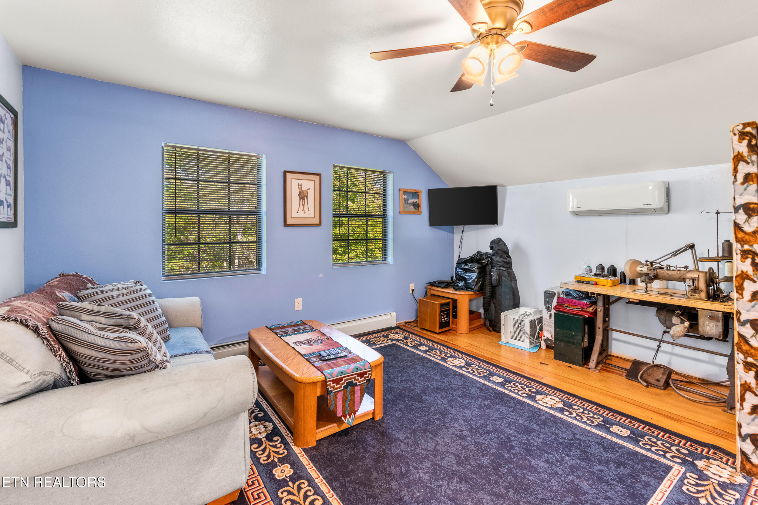 228 Pattie Gap Road Philadelphia TN 37846