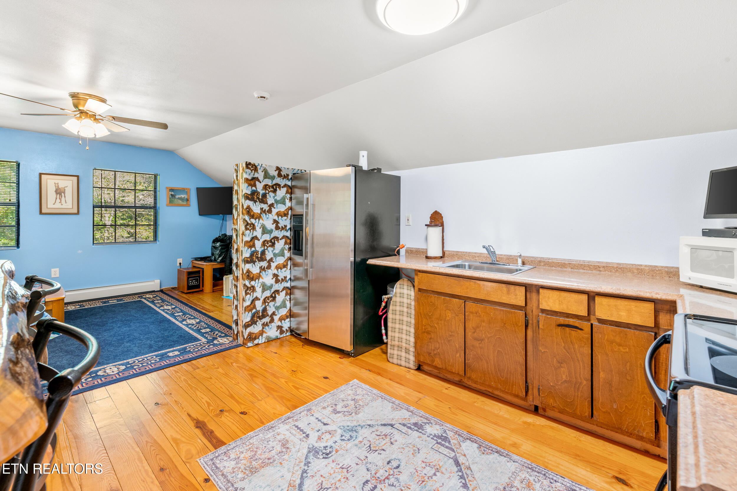 228 Pattie Gap Road Philadelphia TN 37846