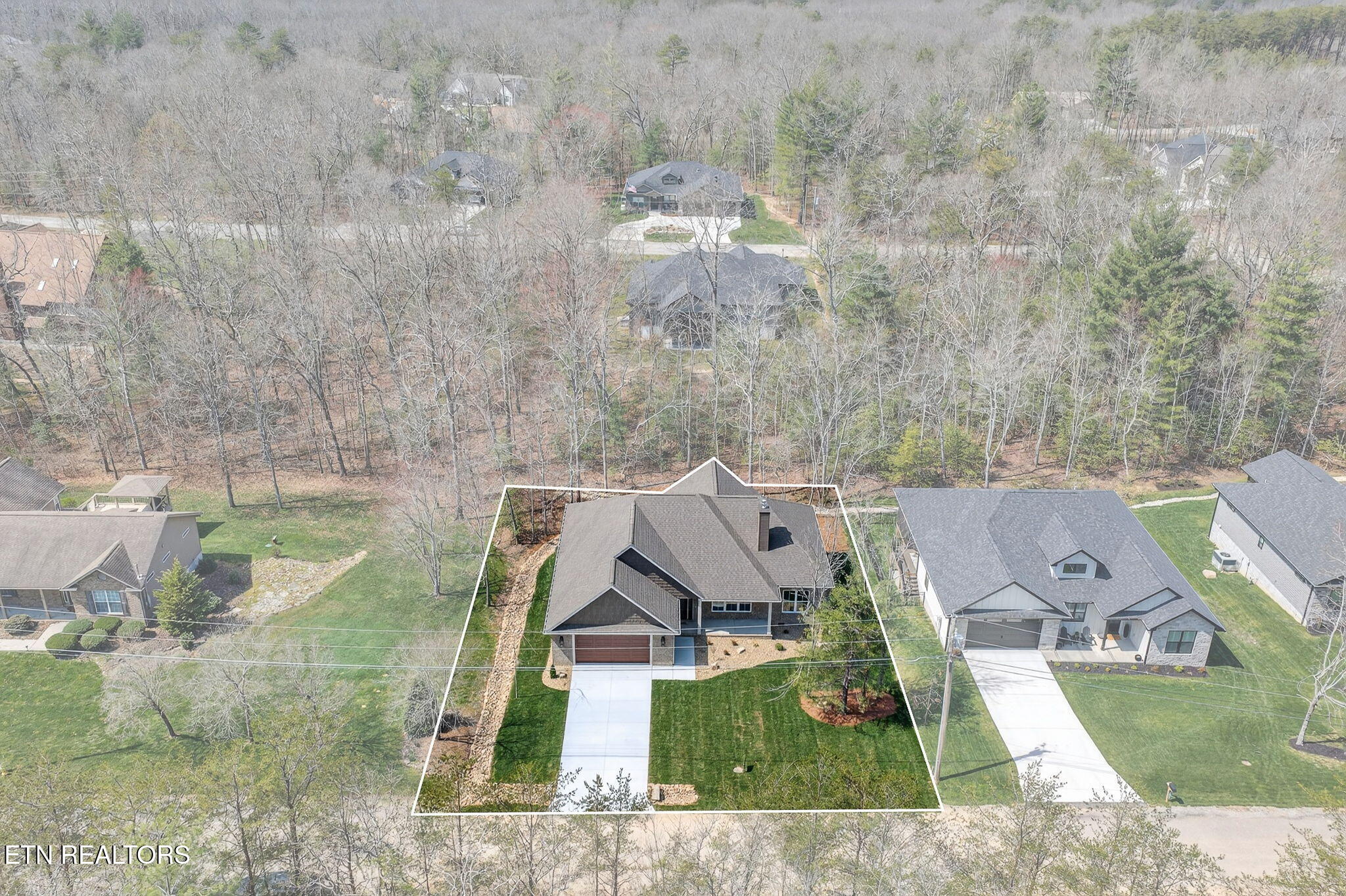 16 Ridgeland Terrace Crossville TN 38558