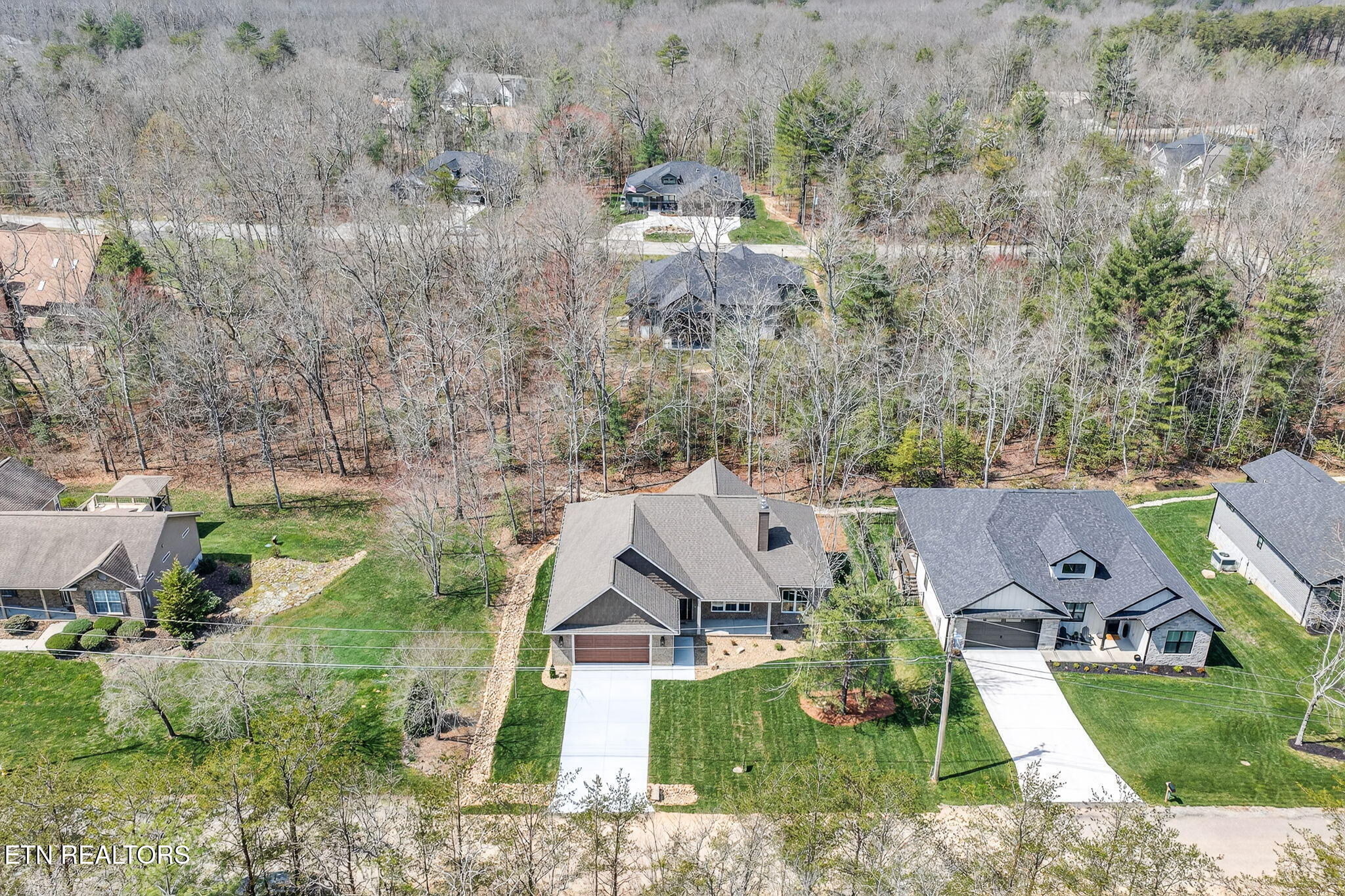 16 Ridgeland Terrace Crossville TN 38558