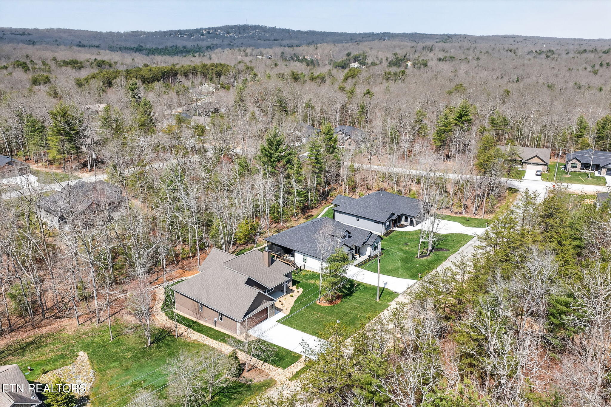 16 Ridgeland Terrace Crossville TN 38558