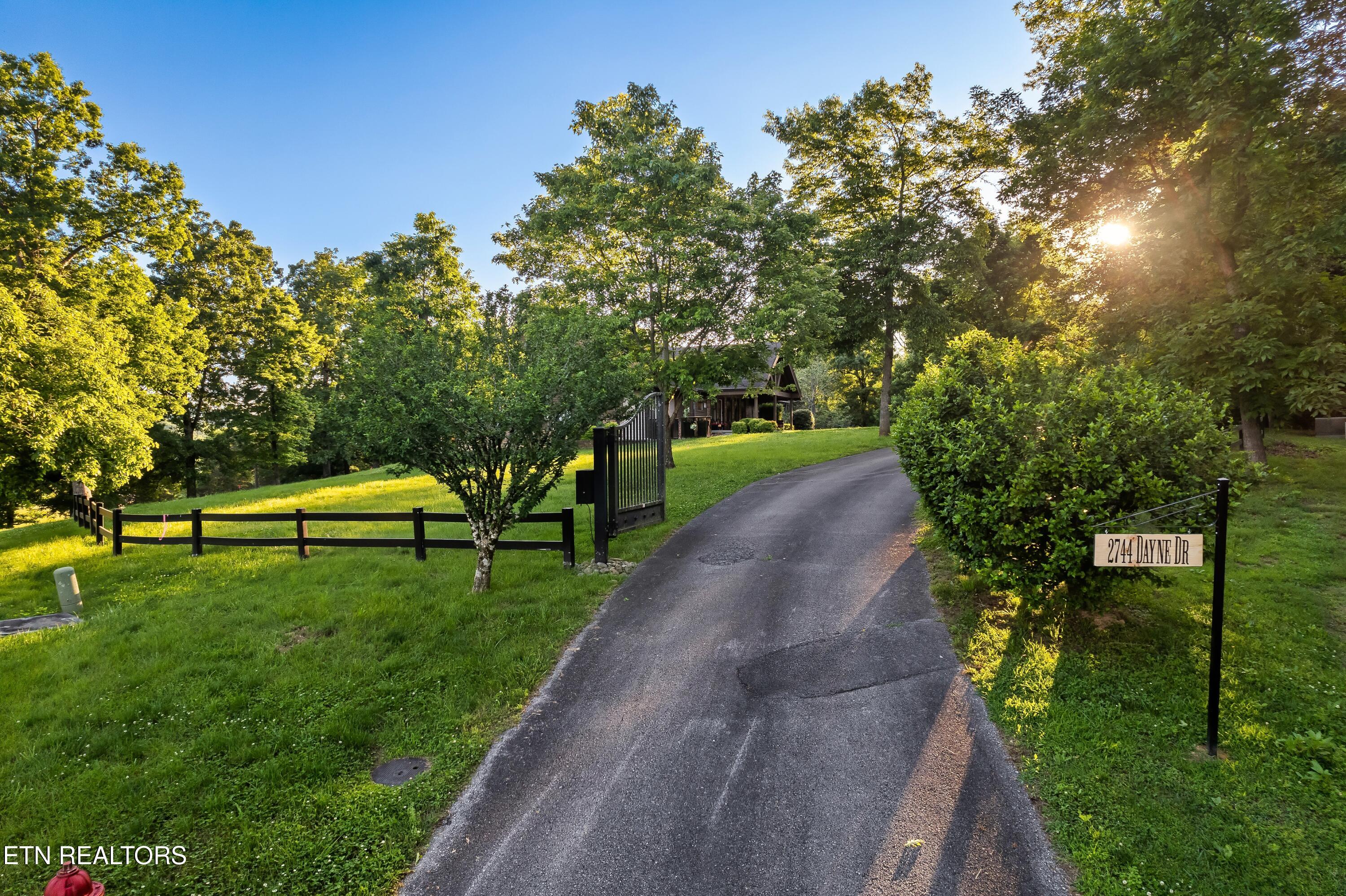 2744 Dayne Drive Sevierville TN 37876