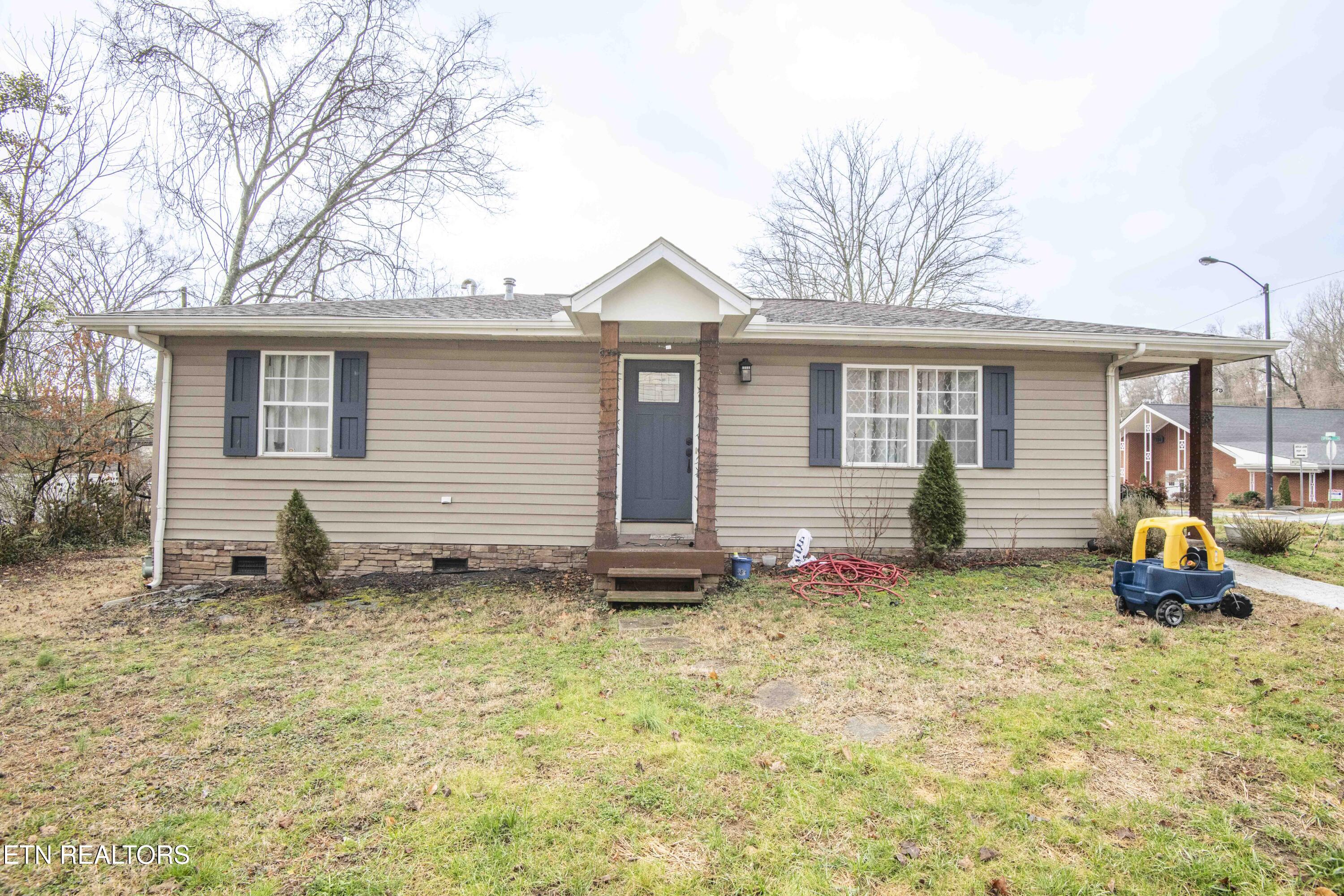 517 N Main Street Clinton TN 37716