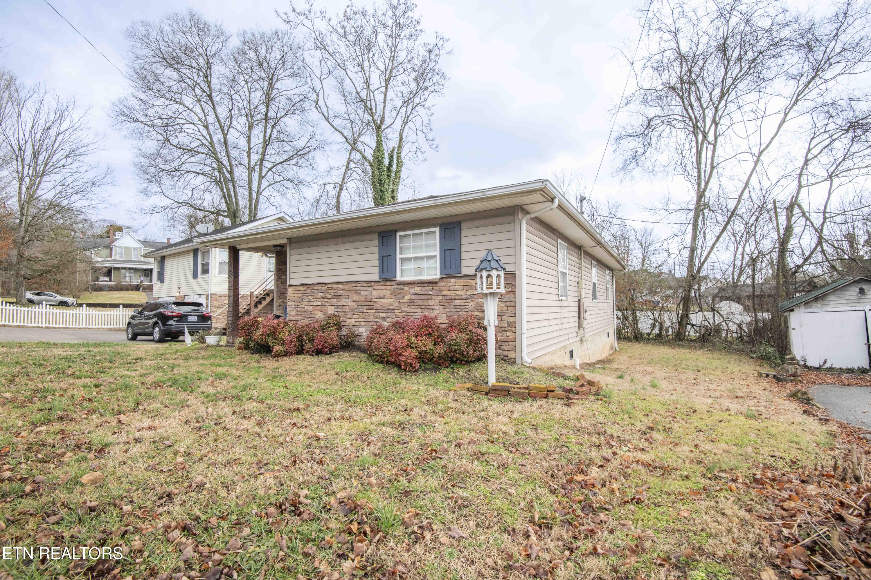 517 N Main Street Clinton TN 37716
