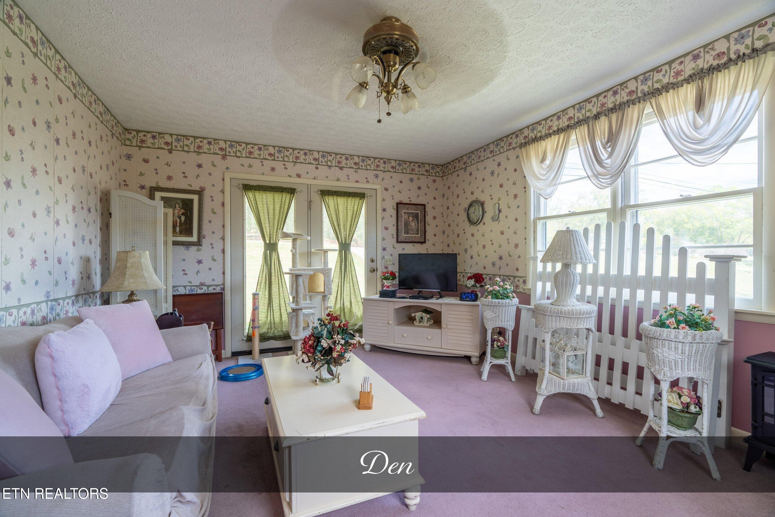 455 Jennings Creek Highway Gainesboro TN 38562