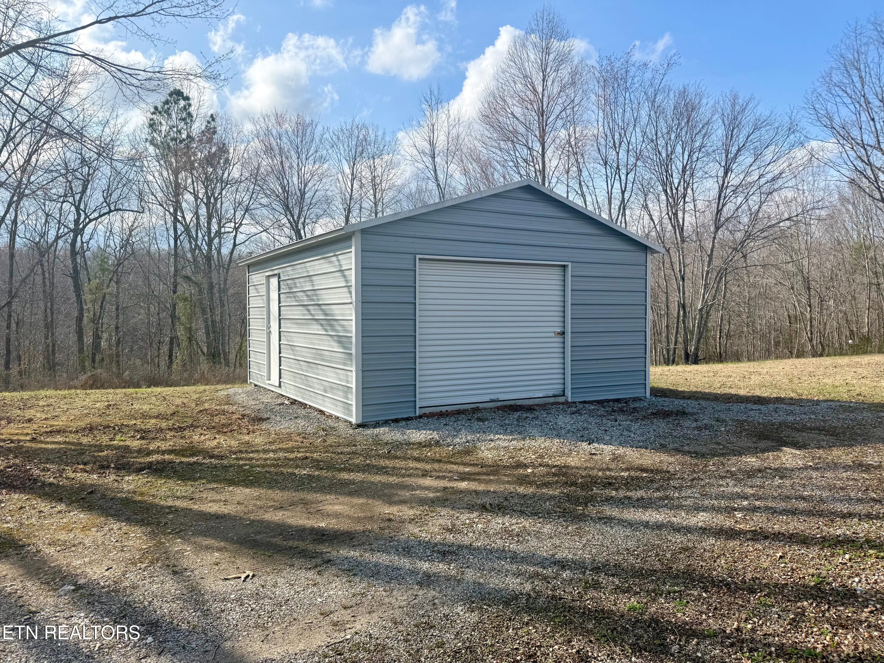 2191 Seven Knobs Road Gainesboro TN 38562