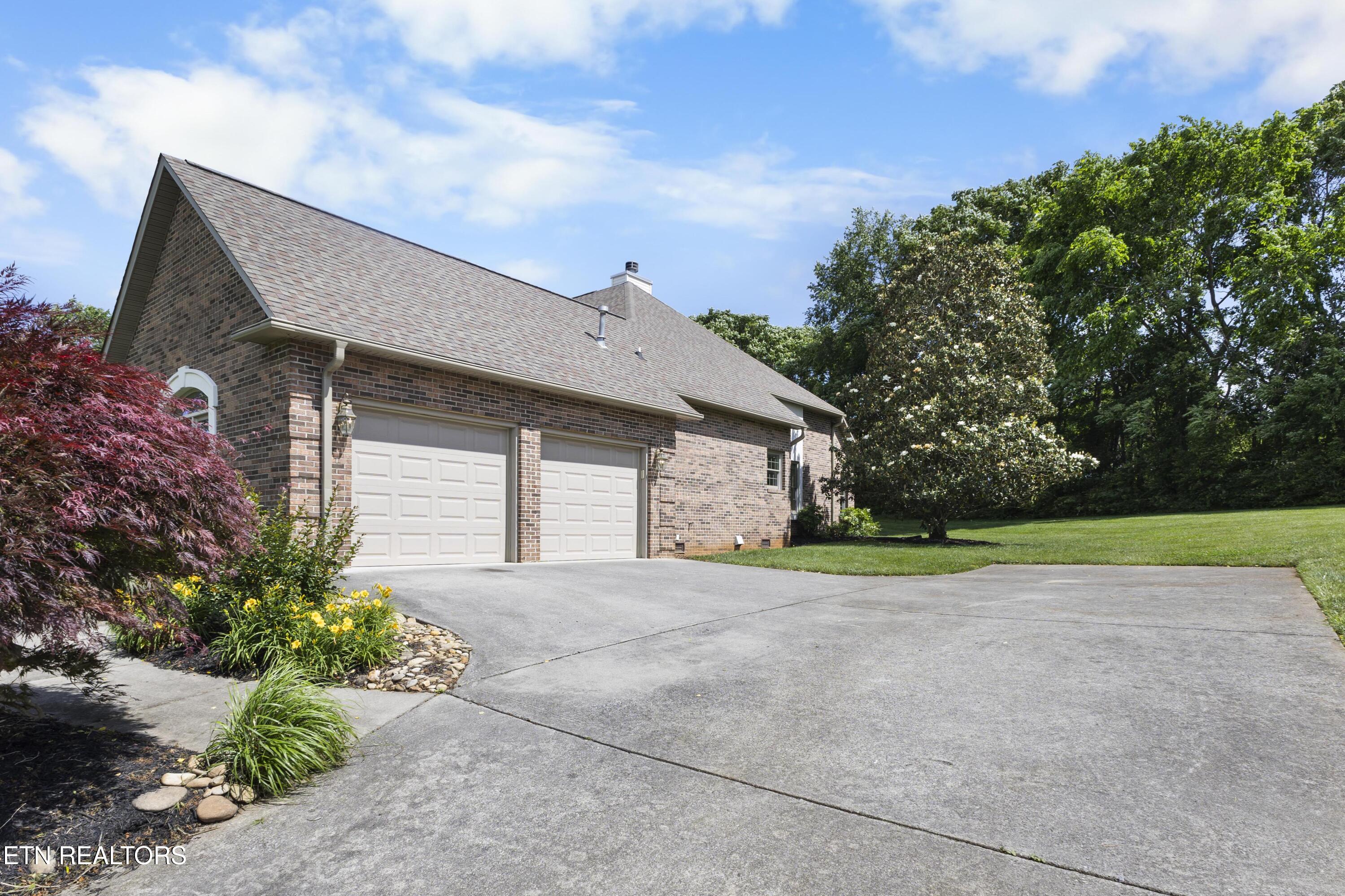 7320 Meadow Creek Trail Knoxville TN 37931