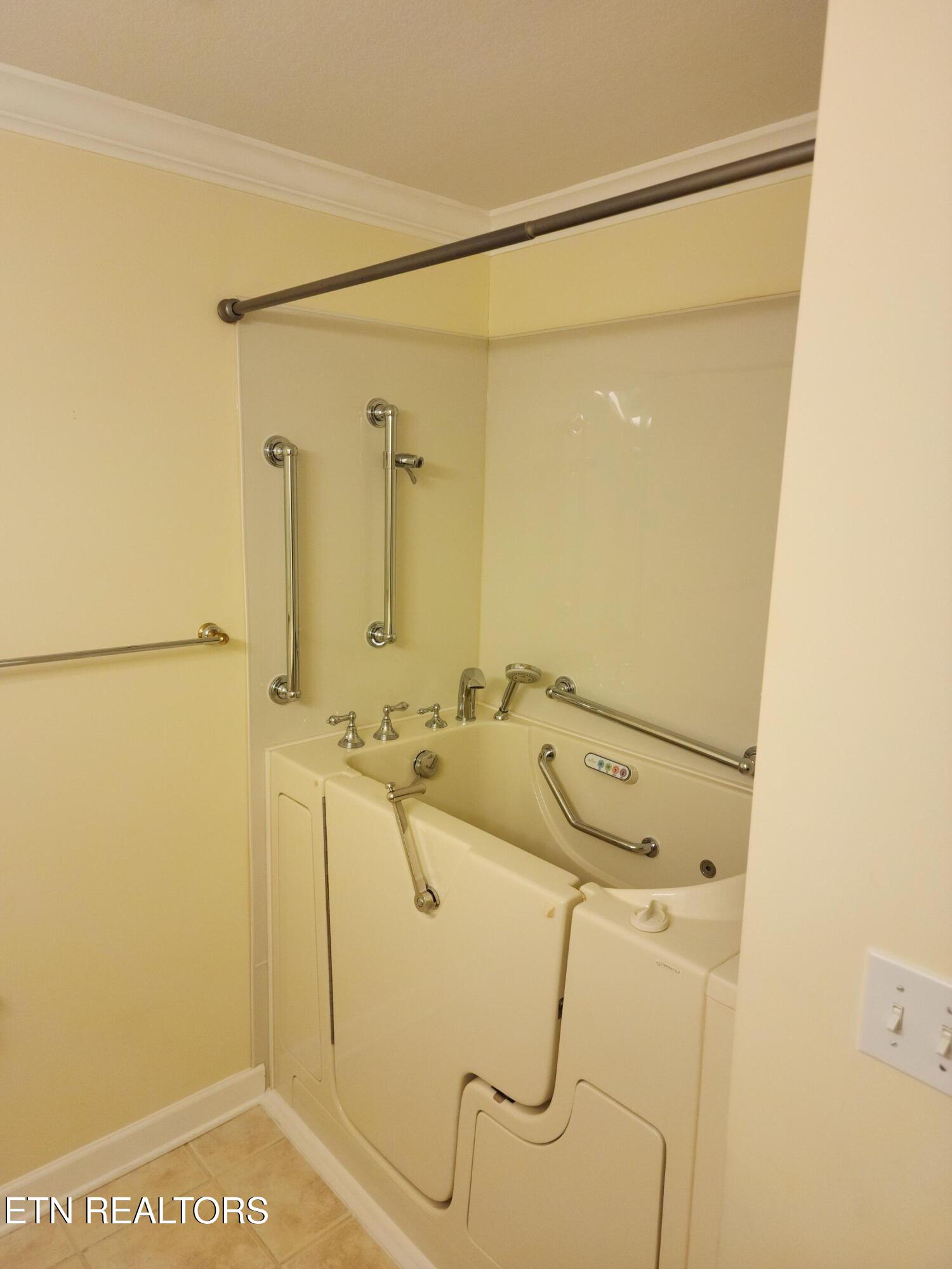 7320 Meadow Creek Trail Knoxville TN 37931