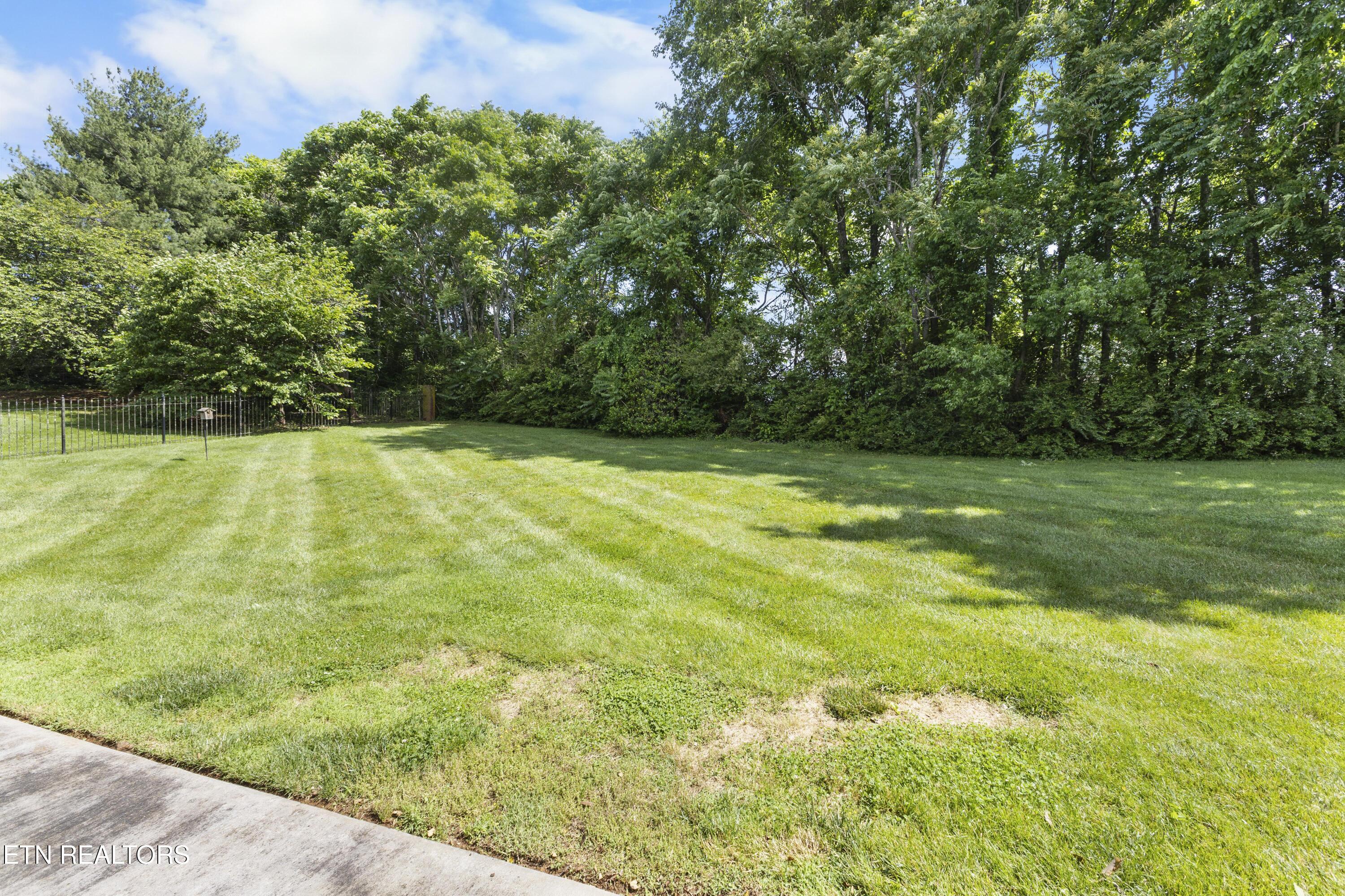 7320 Meadow Creek Trail Knoxville TN 37931