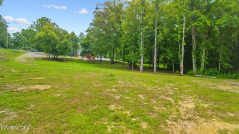 3329 Stinking Creek Road Pioneer TN 37847