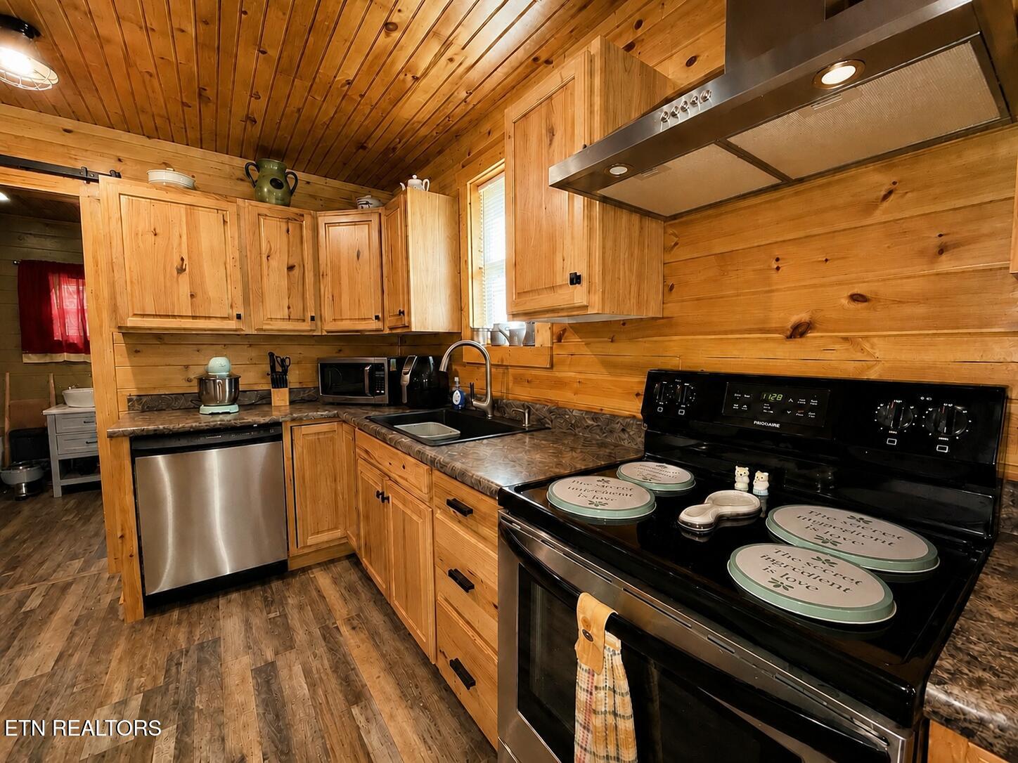 448 John Q Wyatt Road Crossville TN 38571