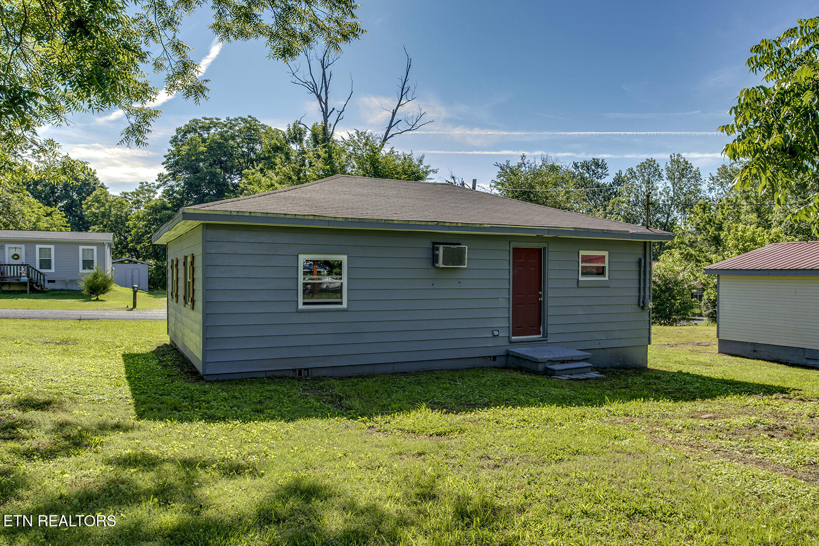 324 N Georgia Avenue Etowah TN 37331