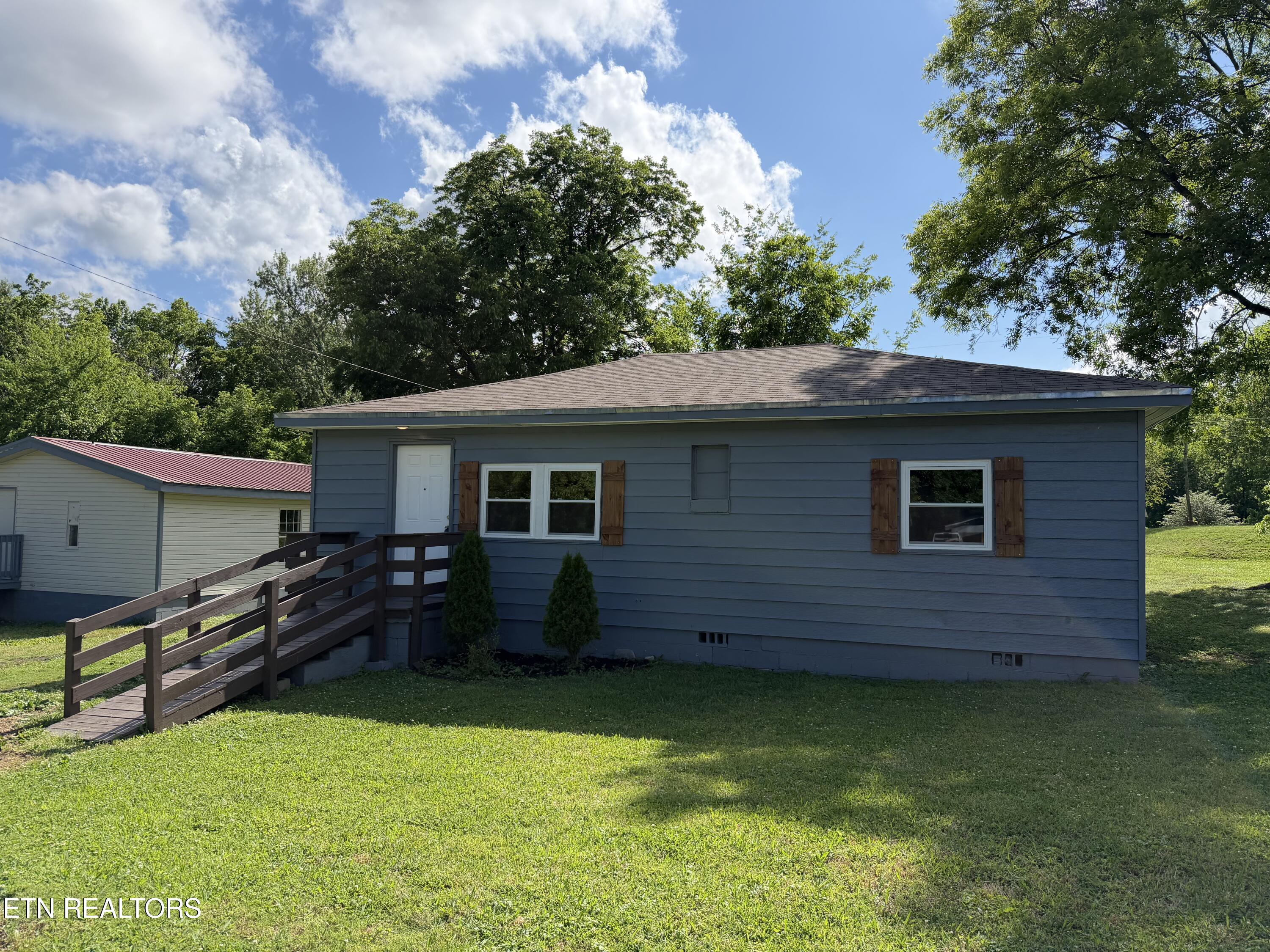 324 N Georgia Avenue Etowah TN 37331