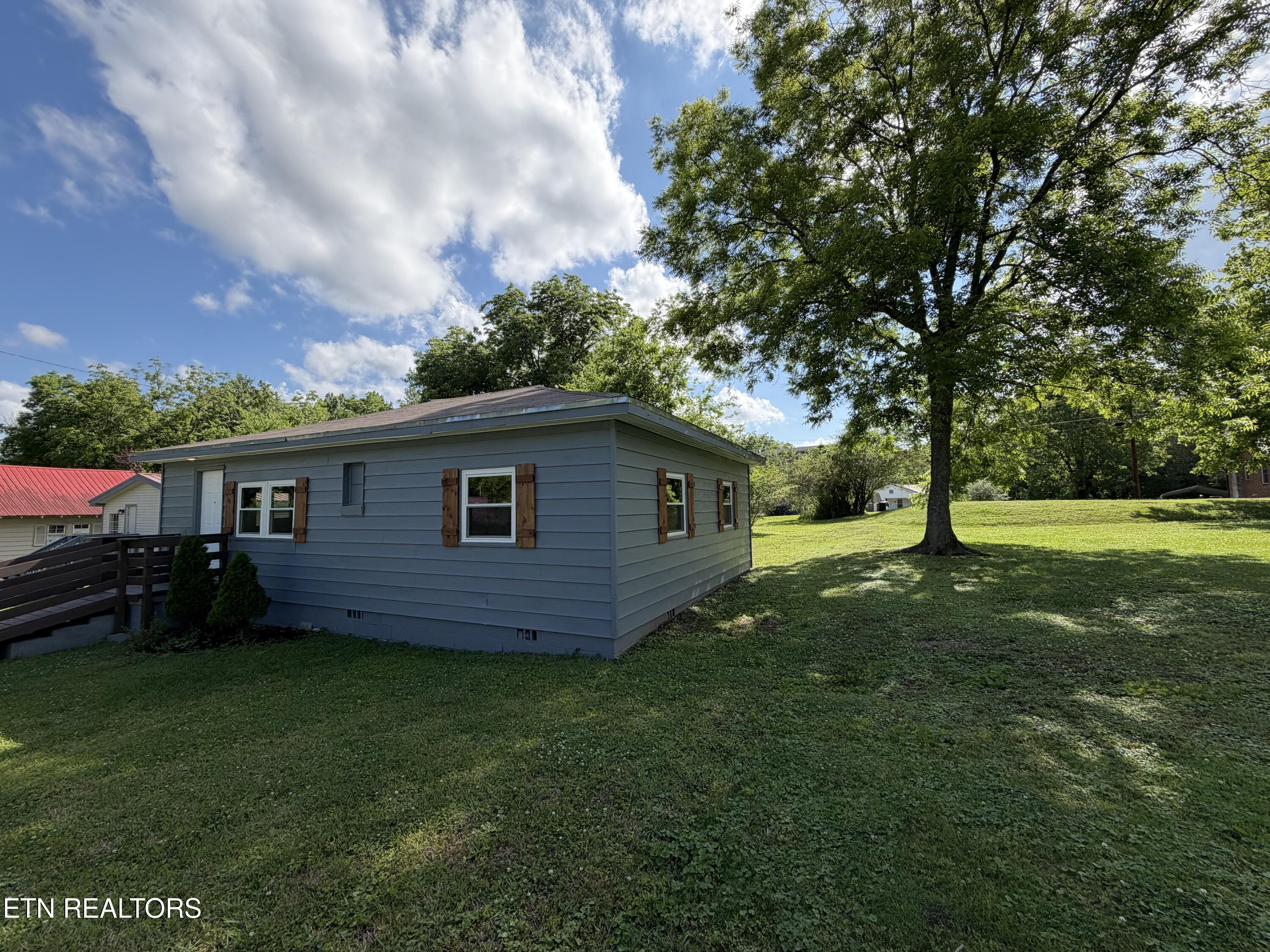 324 N Georgia Avenue Etowah TN 37331