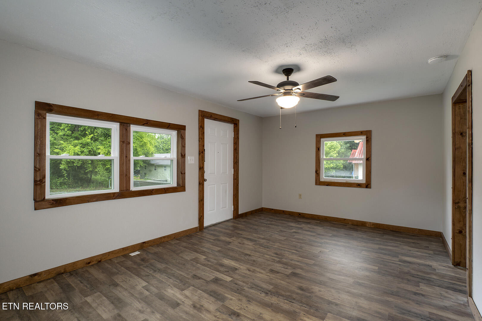 324 N Georgia Avenue Etowah TN 37331
