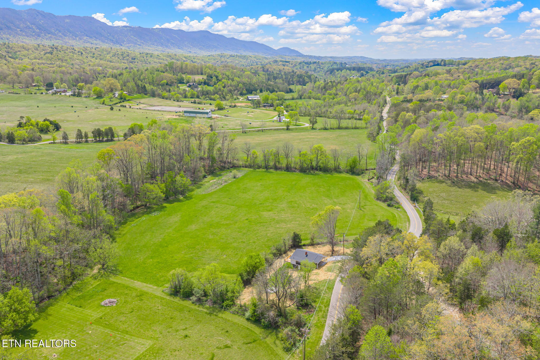 1757 Old Piney Road Maryville TN 37803