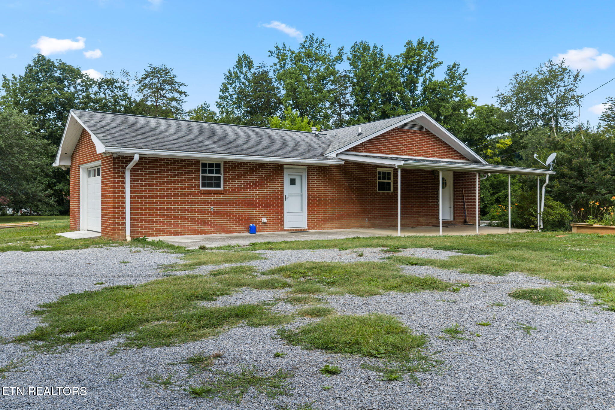 260 Long Hollow Road Clinton TN 37716