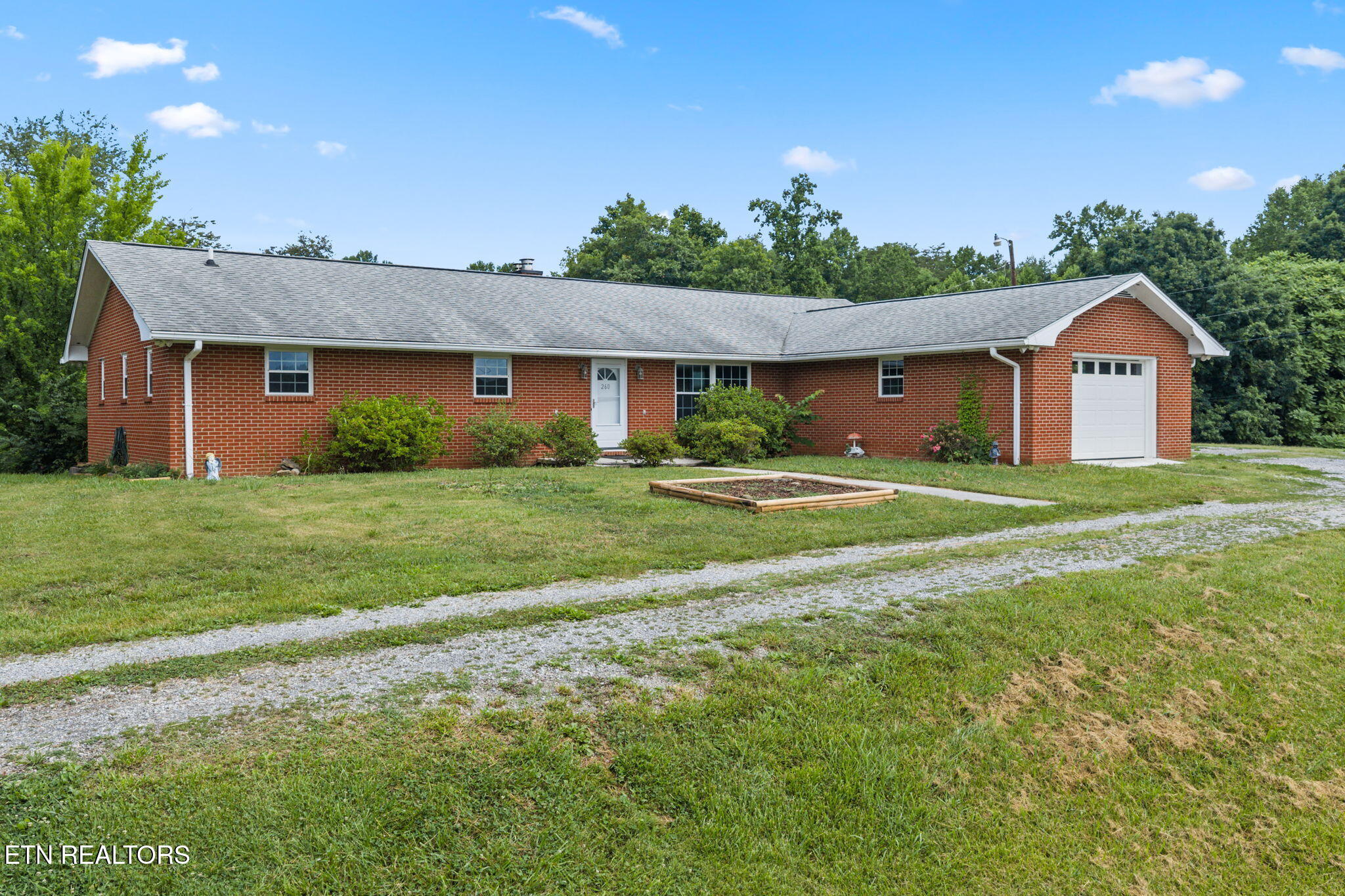 260 Long Hollow Road Clinton TN 37716