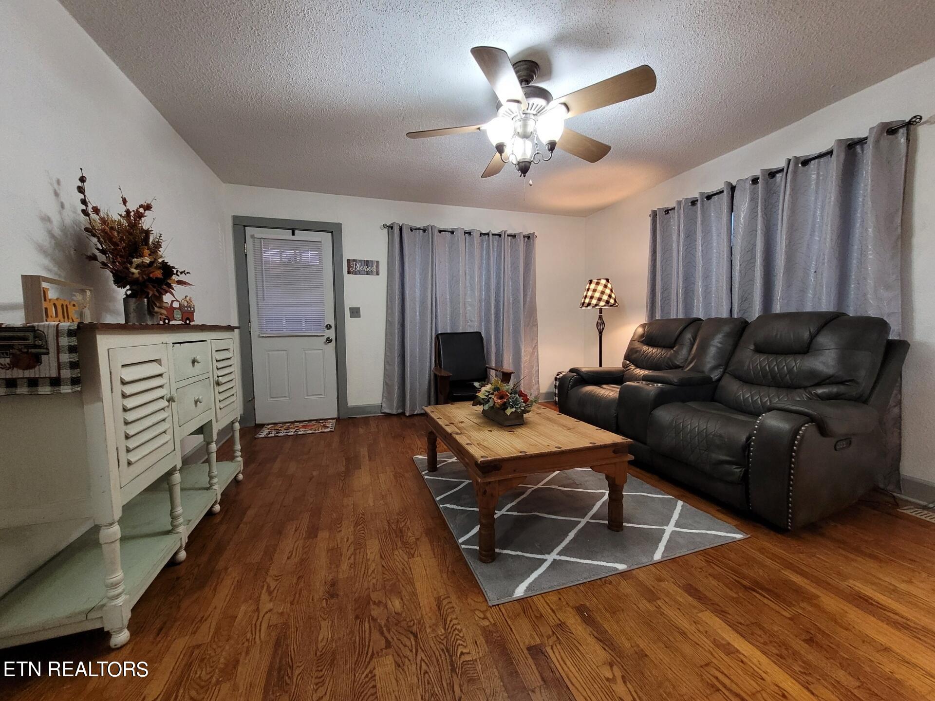 305 N Farnum Street Friendsville TN 37737