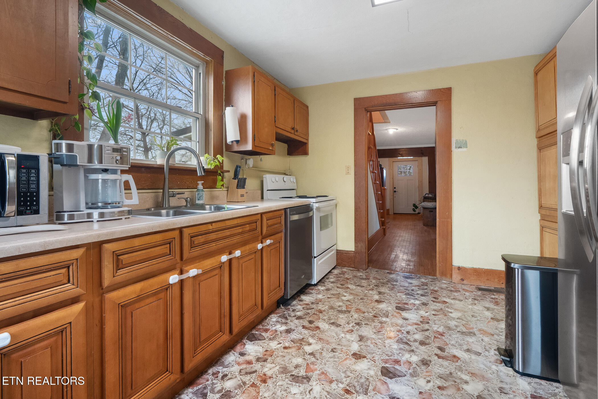 2176 Walnut Street White Pine TN 37890