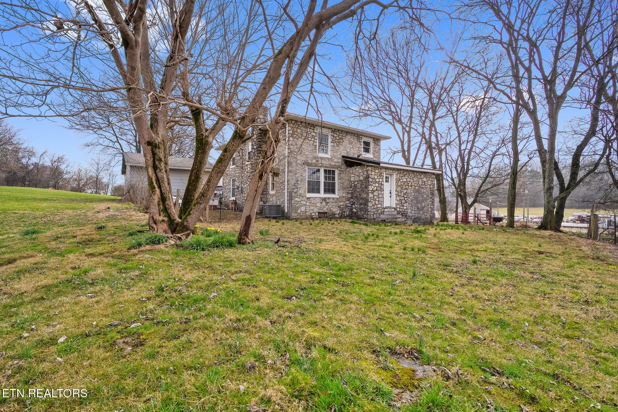 2176 Walnut Street White Pine TN 37890
