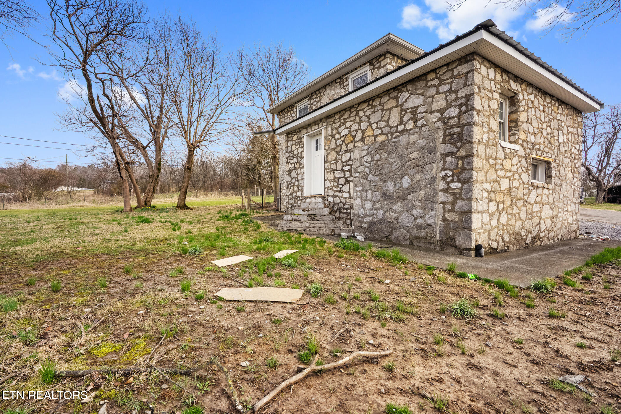 2176 Walnut Street White Pine TN 37890