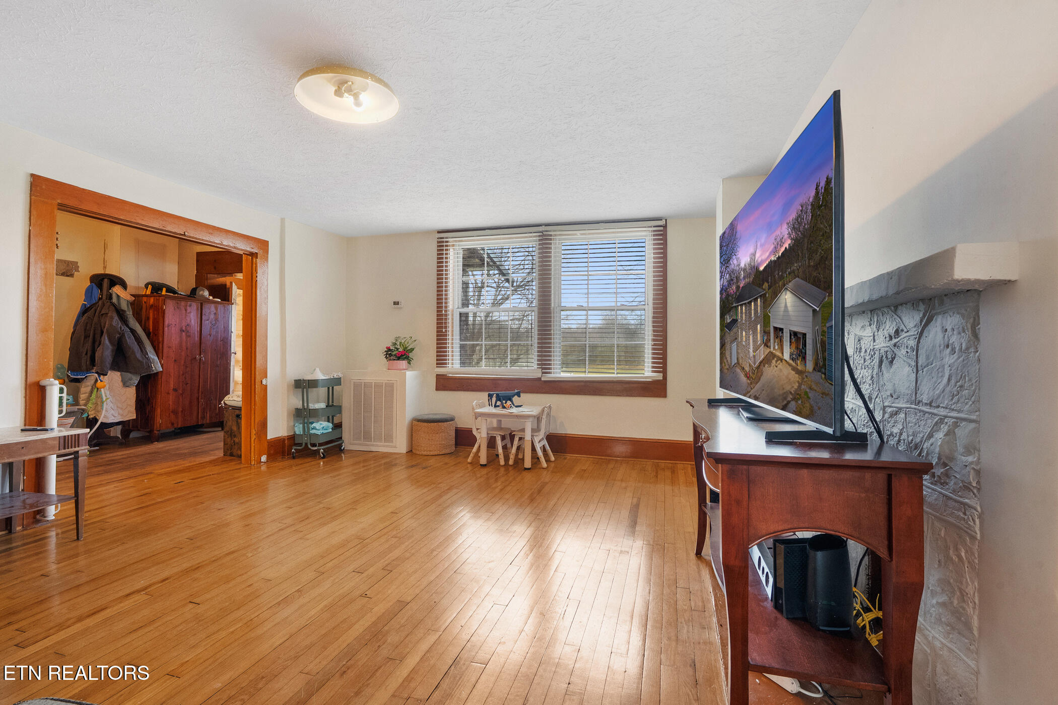 2176 Walnut Street White Pine TN 37890