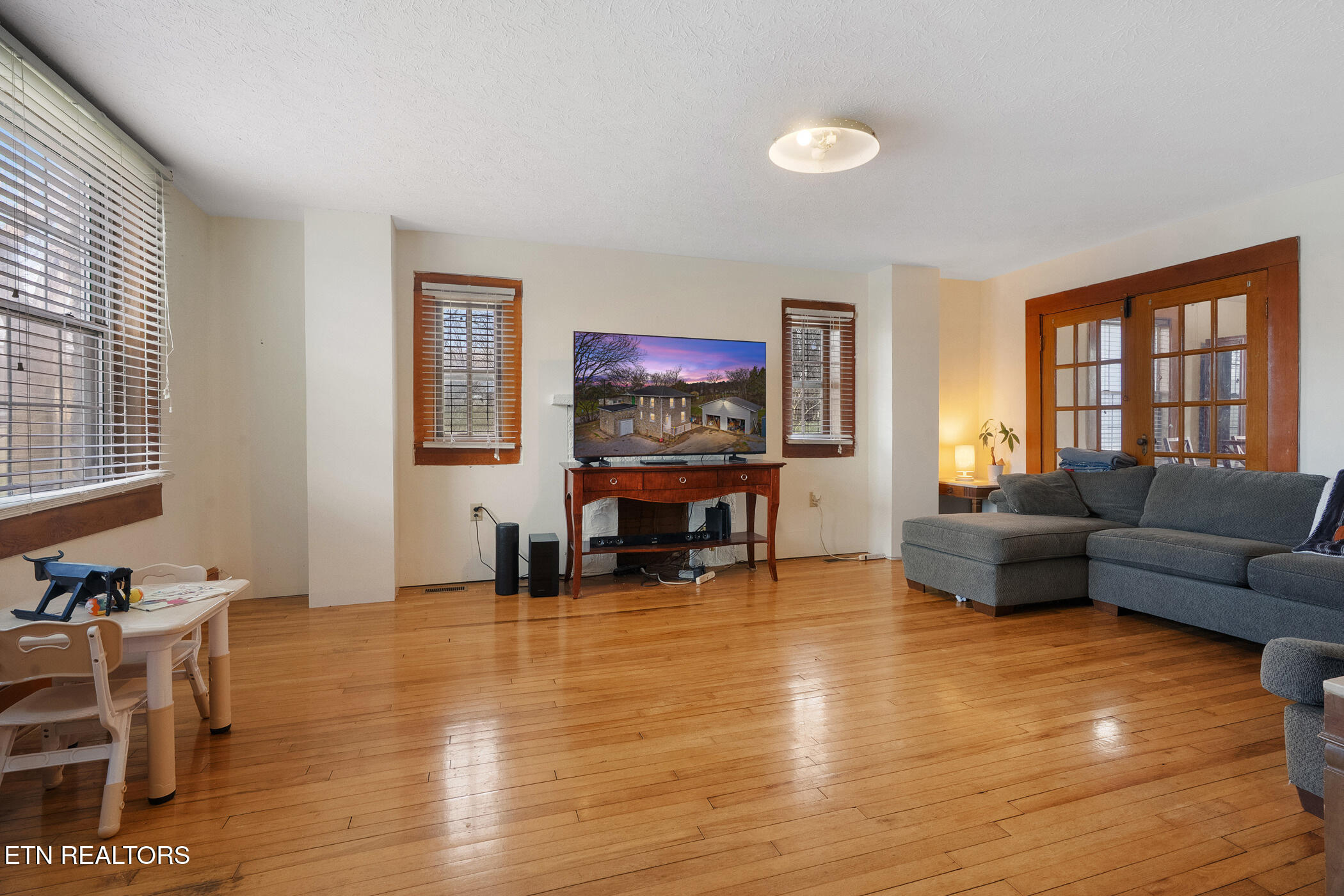 2176 Walnut Street White Pine TN 37890