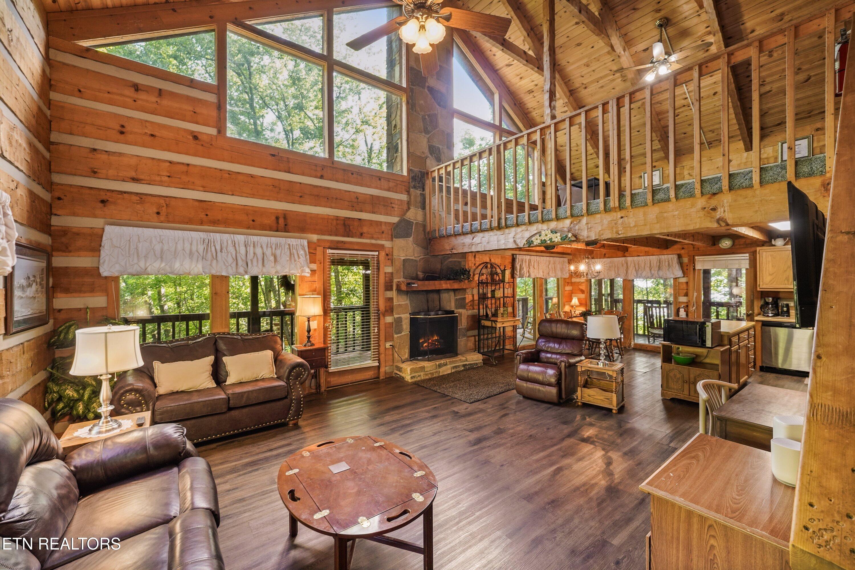 3475 Twin City Way Pigeon Forge TN 37863