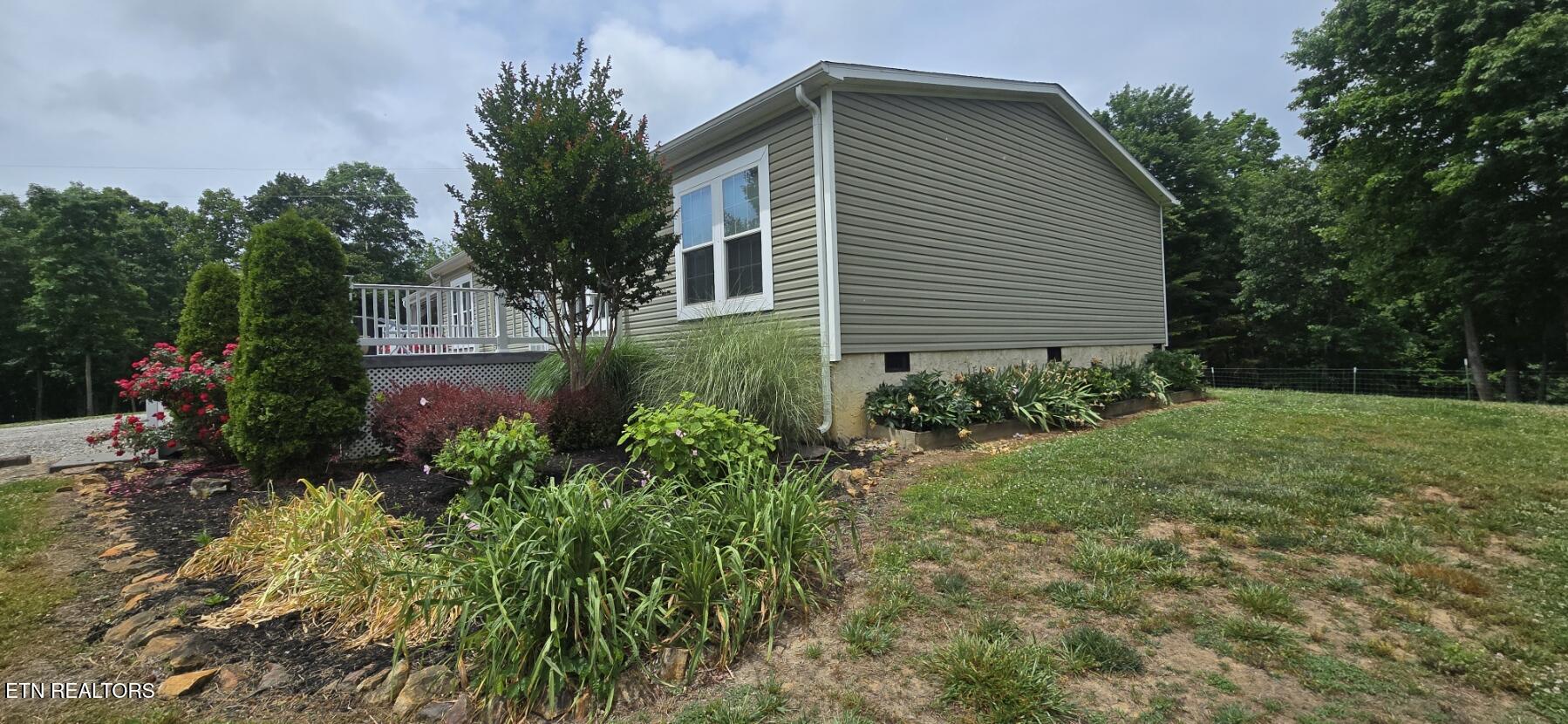 815 Crooked Branch Pvt Road Huntsville TN 37756