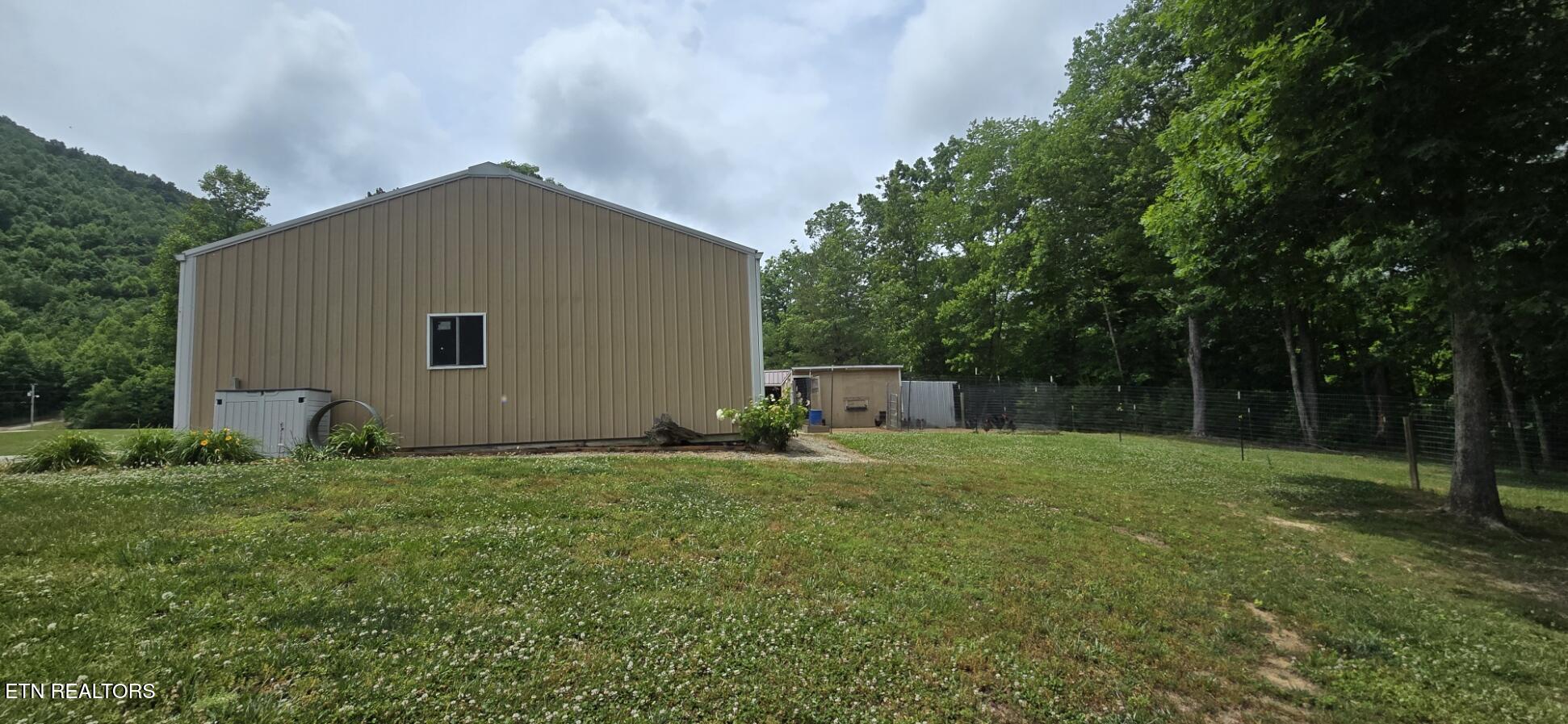 815 Crooked Branch Pvt Road Huntsville TN 37756