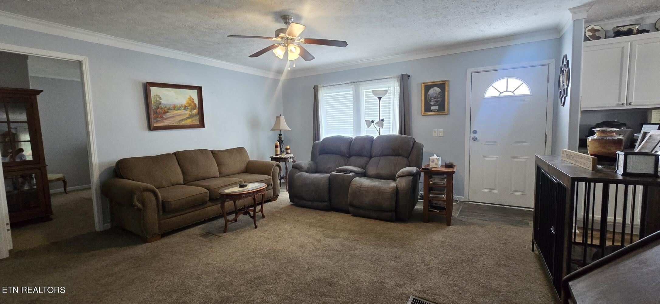 815 Crooked Branch Pvt Road Huntsville TN 37756