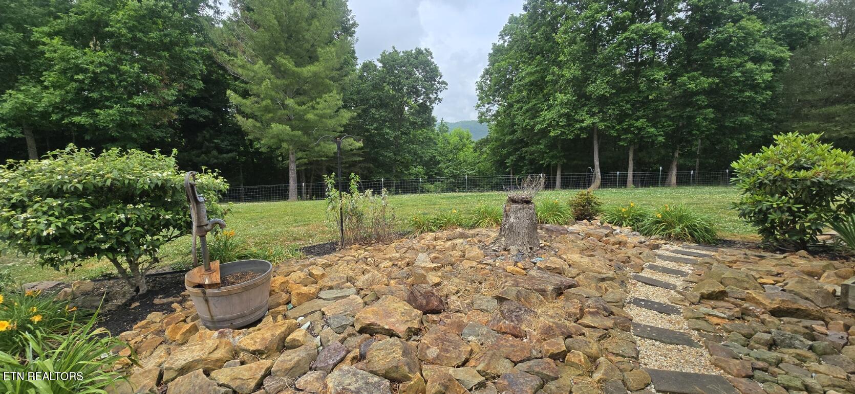 815 Crooked Branch Pvt Road Huntsville TN 37756