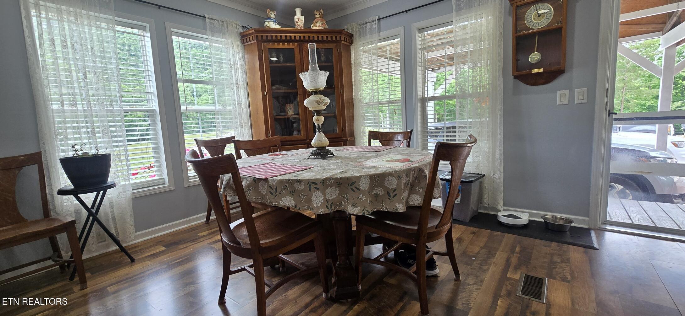 815 Crooked Branch Pvt Road Huntsville TN 37756