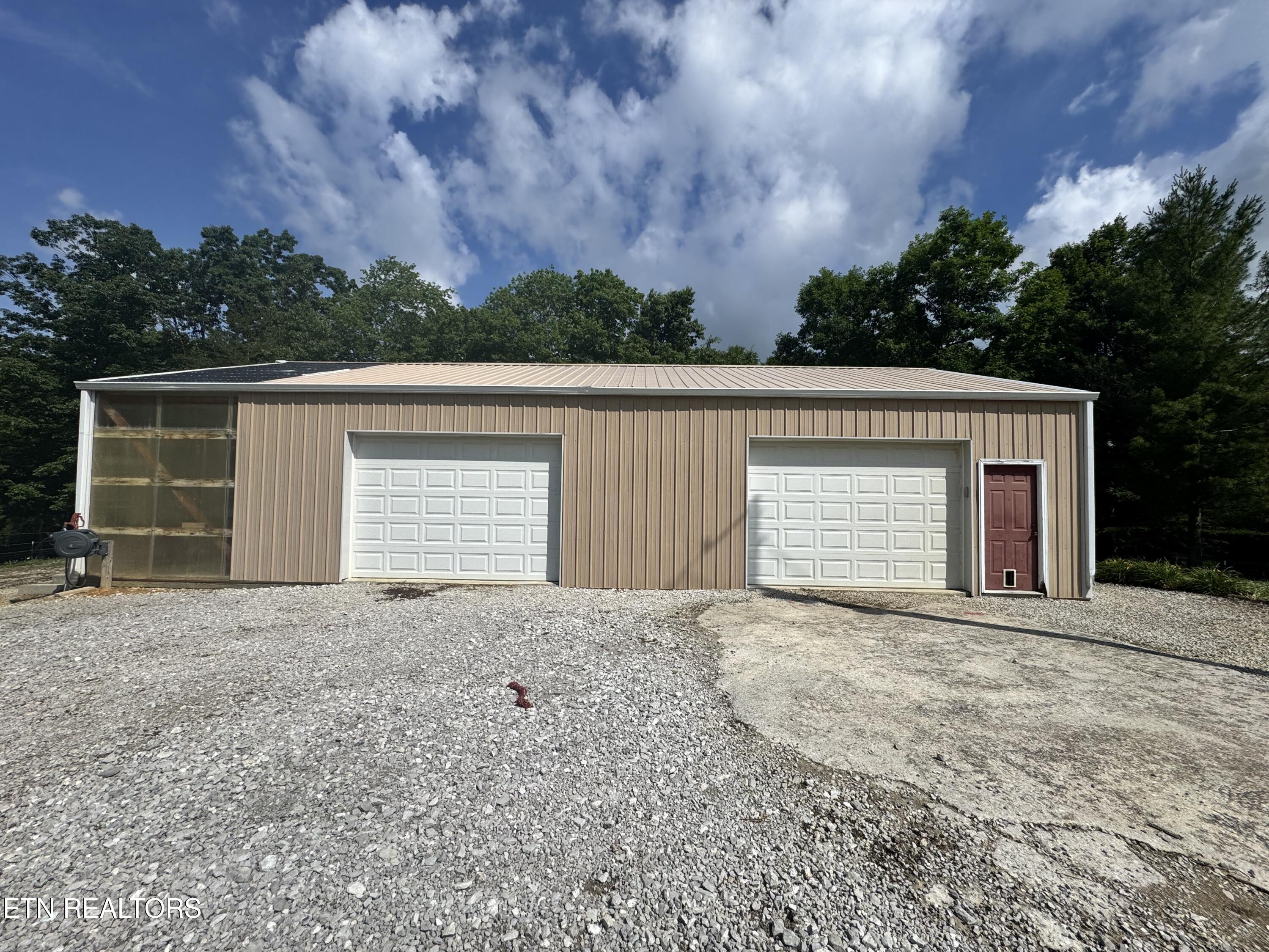 815 Crooked Branch Pvt Road Huntsville TN 37756