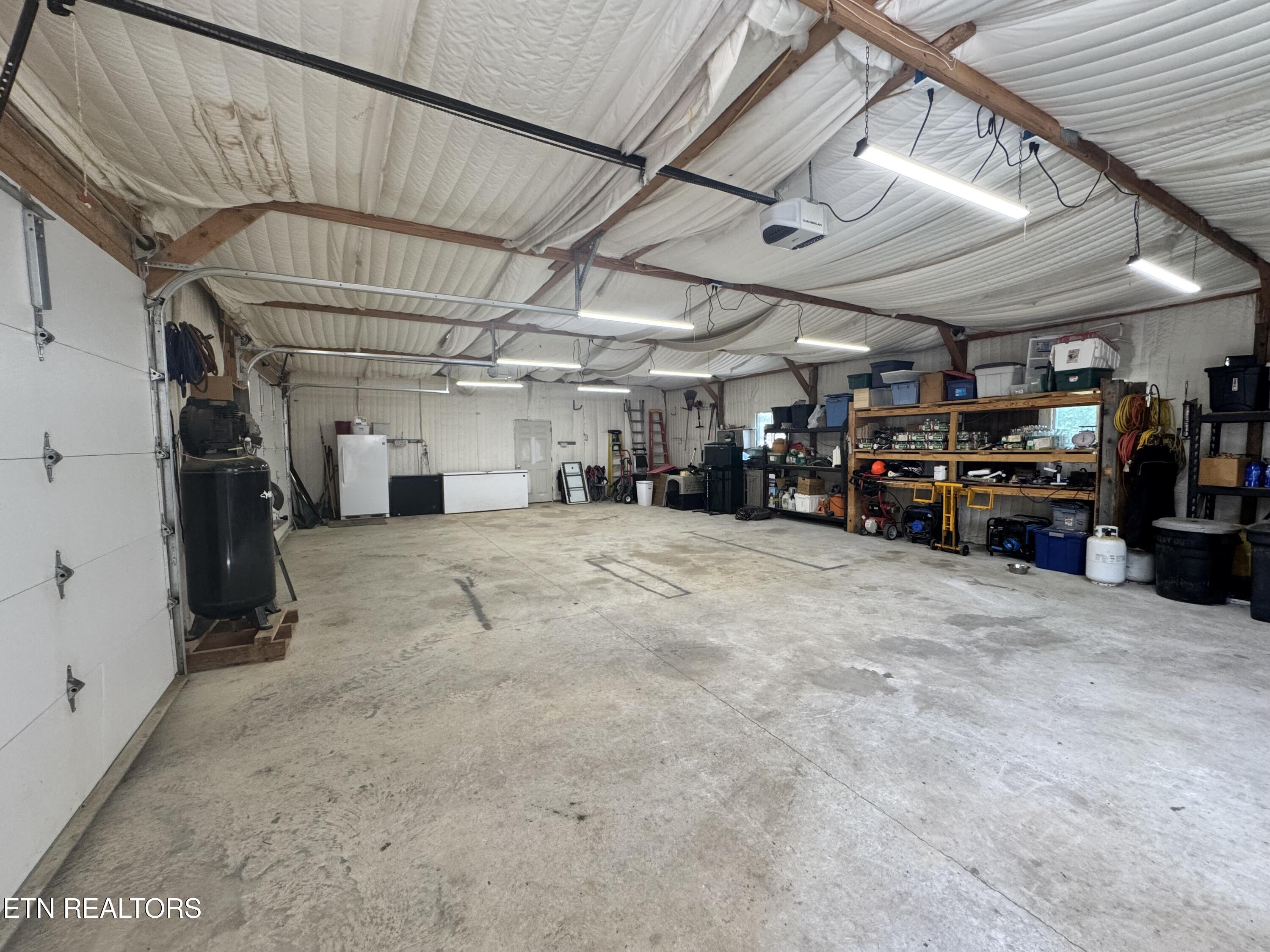 815 Crooked Branch Pvt Road Huntsville TN 37756