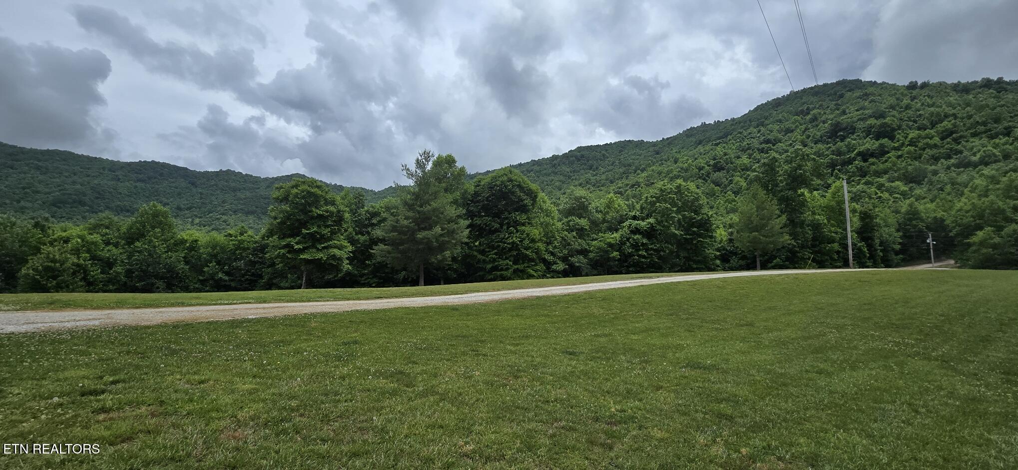 815 Crooked Branch Pvt Road Huntsville TN 37756