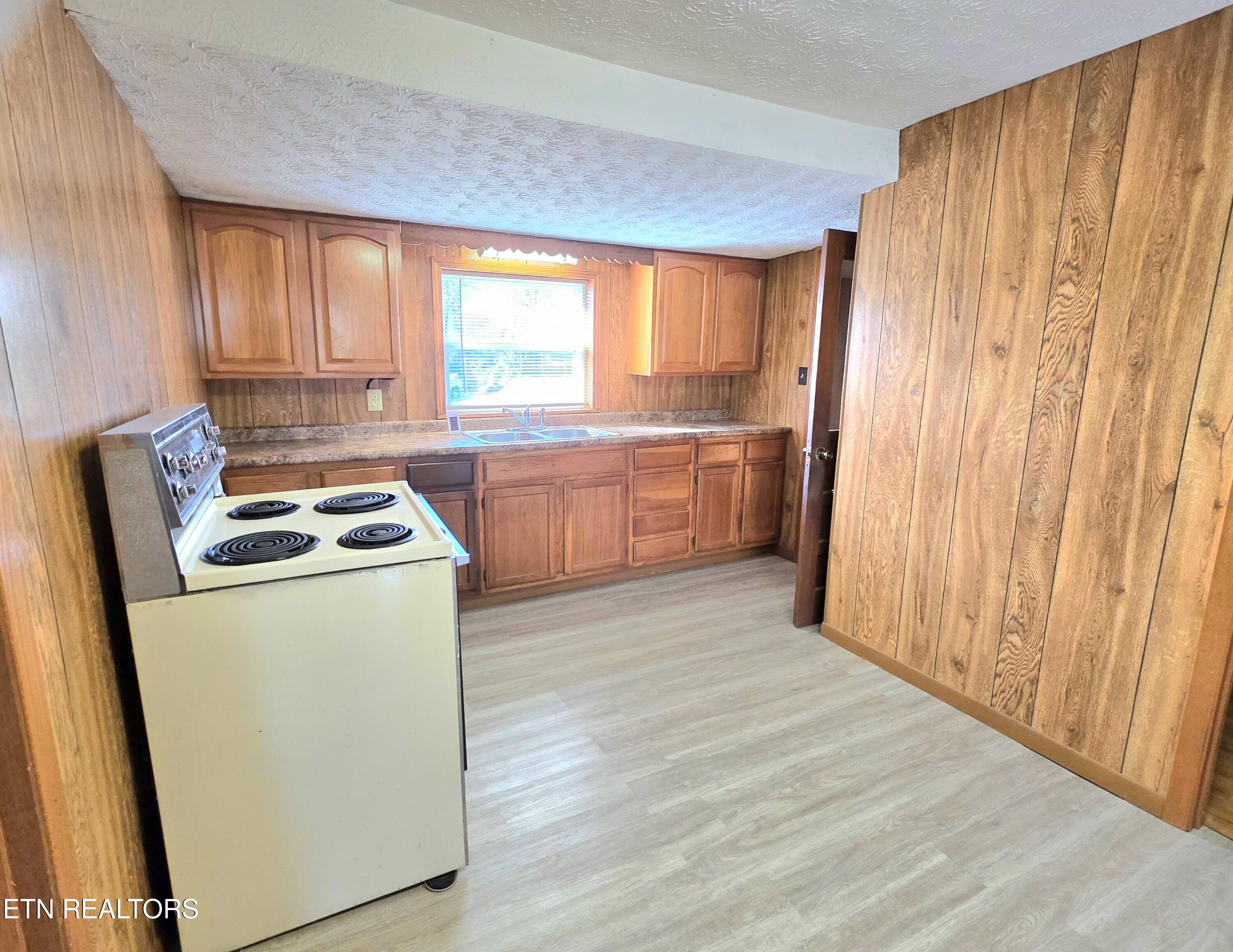 213 Front Street Newport TN 37821