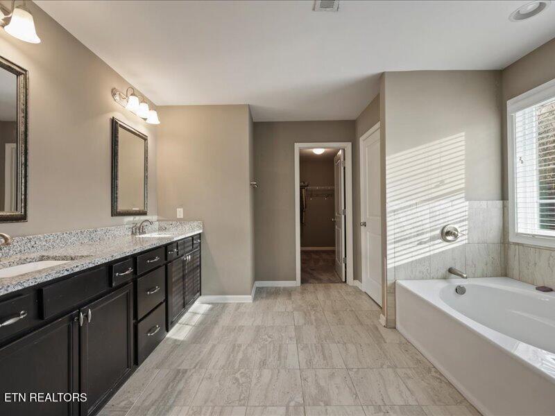 9926 Hummingbird Lane Knoxville TN 37923