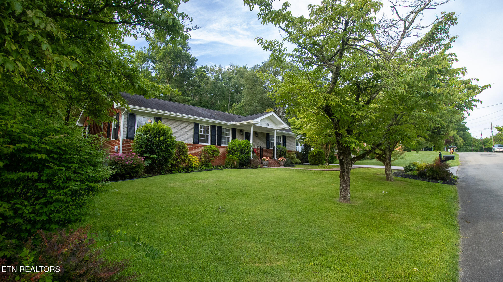 321 Creekmoor Drive Jefferson City TN 37760