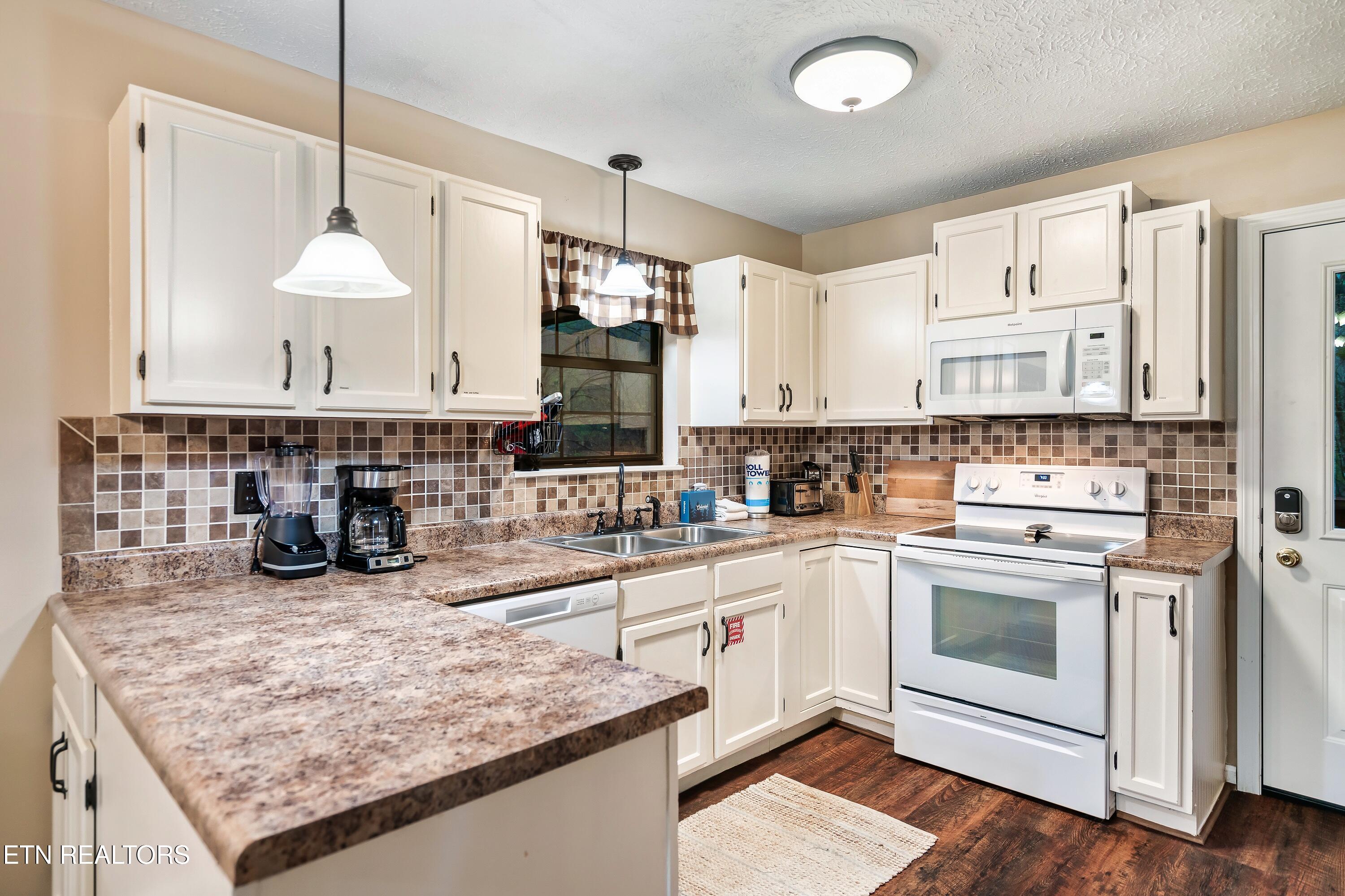 1544 Deer Browse Way Sevierville TN 37876