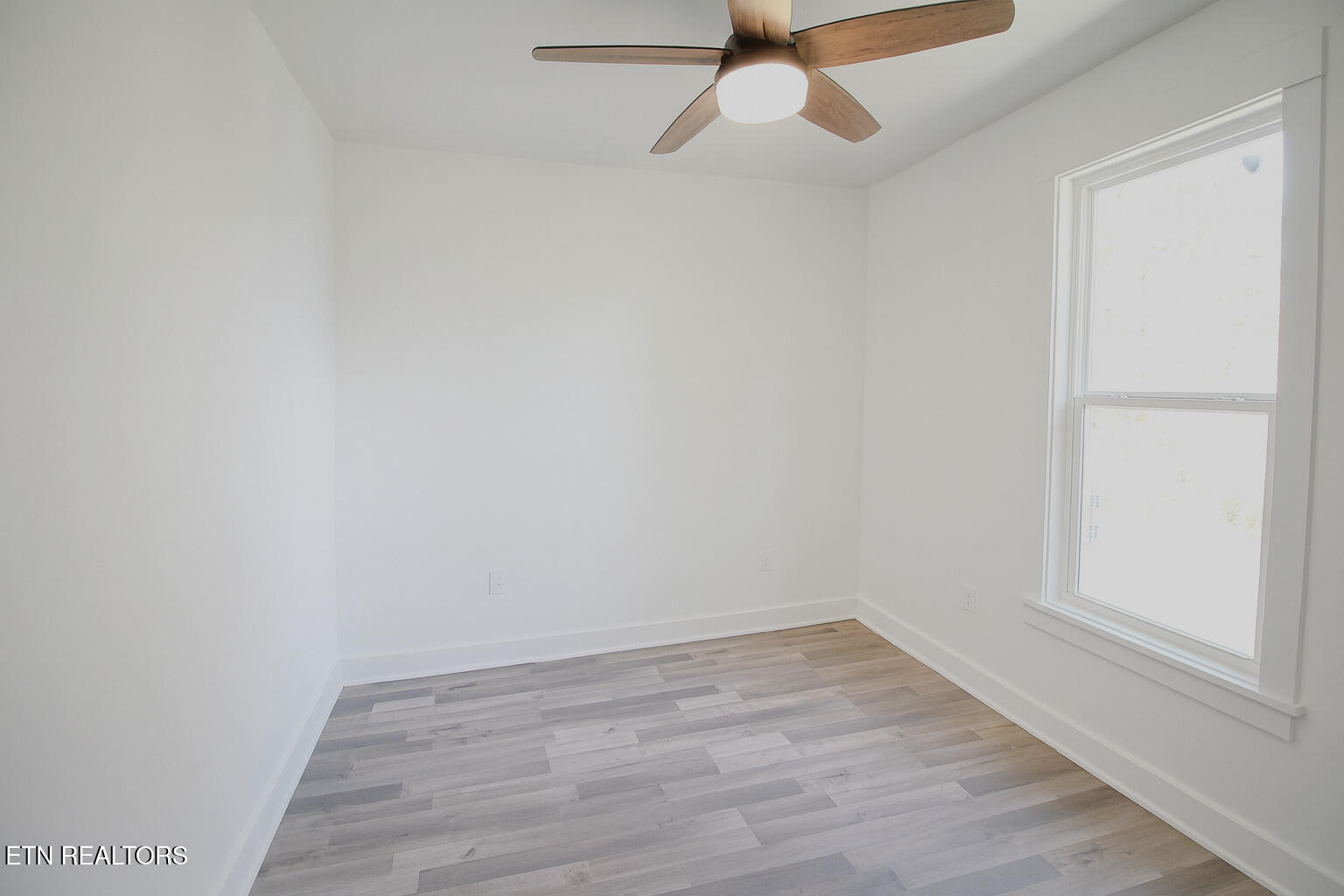 305 Kawga Loudon TN 37774