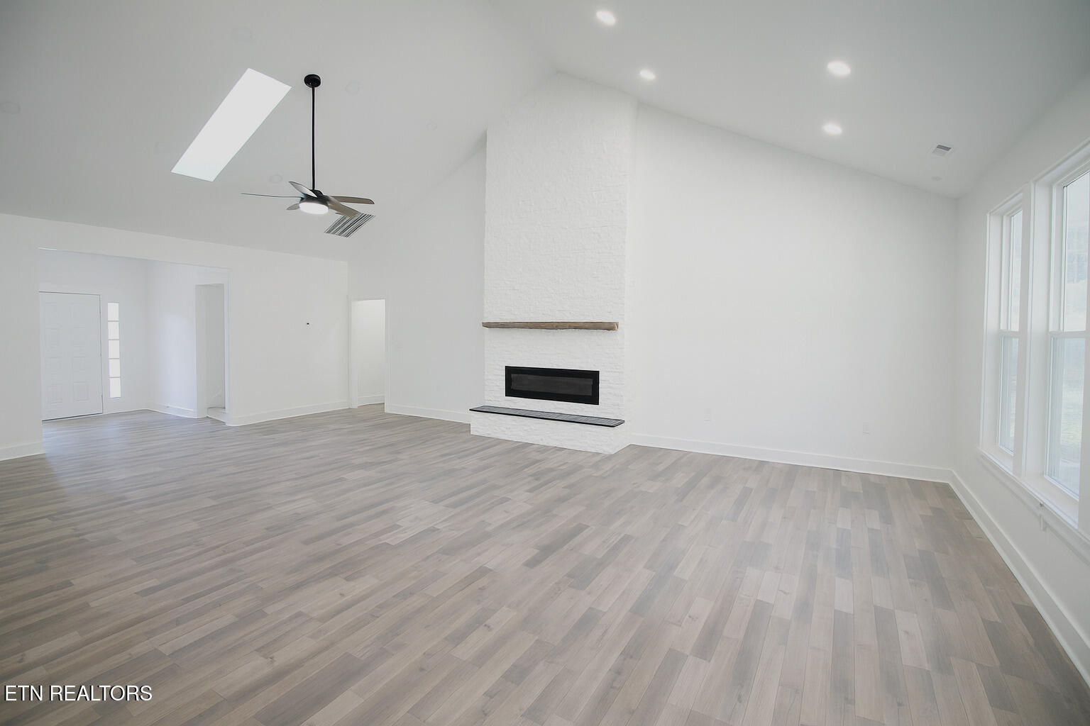 305 Kawga Loudon TN 37774